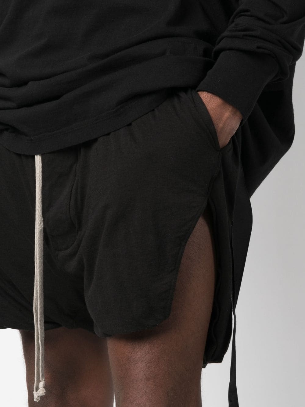 strap-detail cotton deck shorts - 5