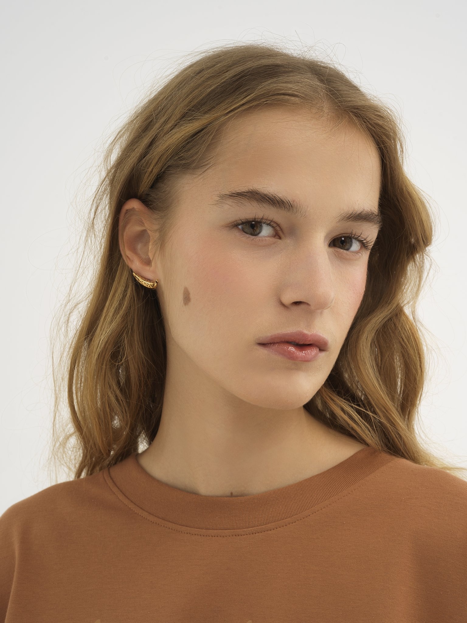THE CHLOÉ BANANAS EARRINGS - 2