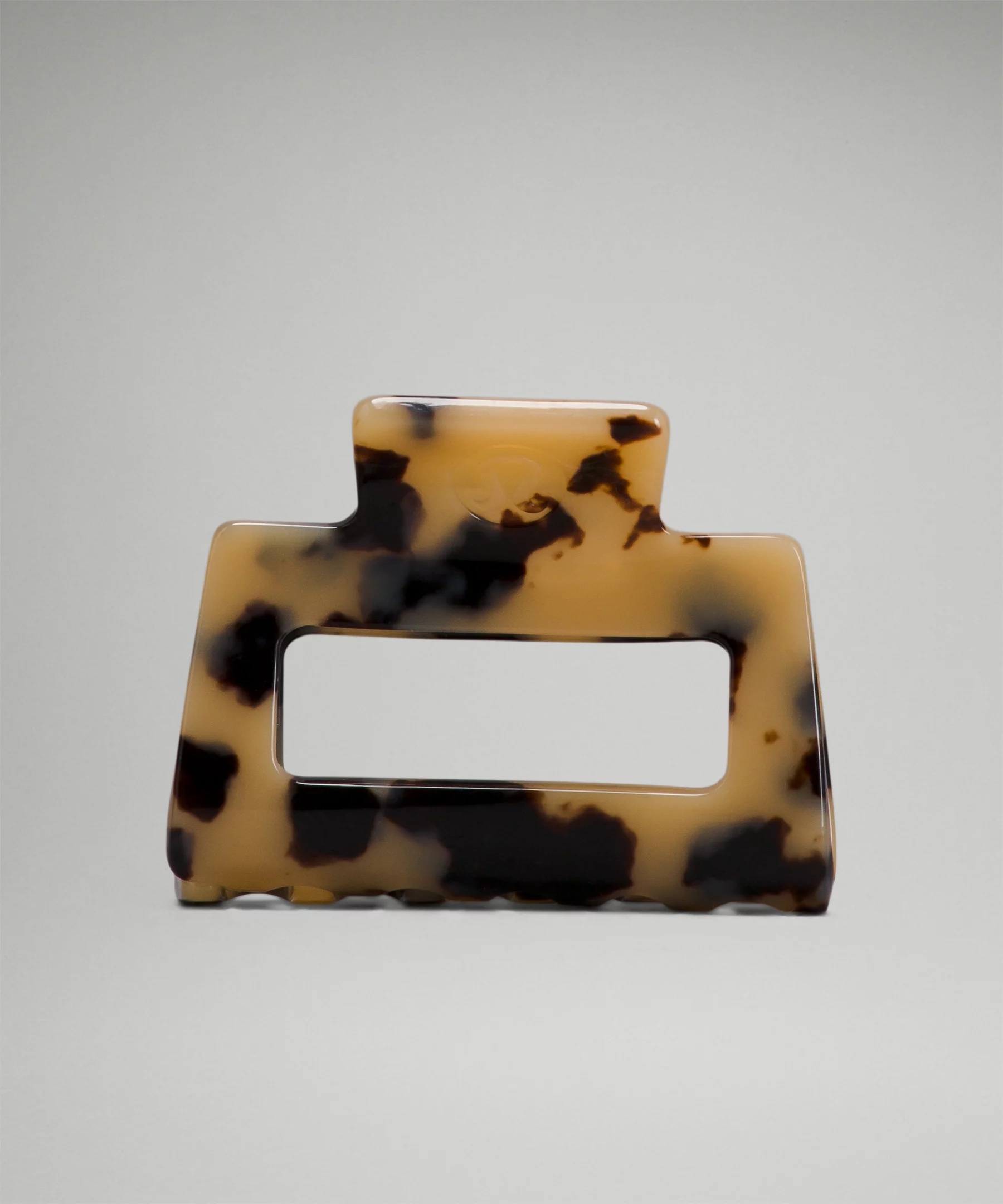 Medium Claw Hair Clip - 1