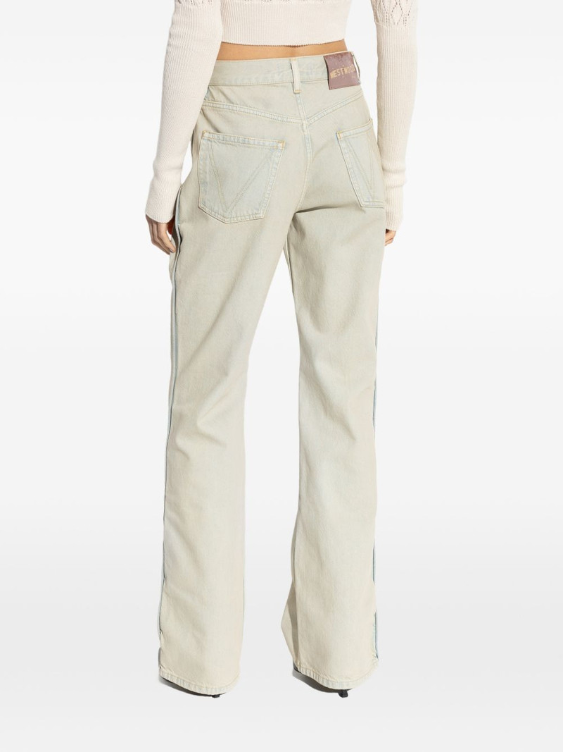 belt-loop butooned jeans 4