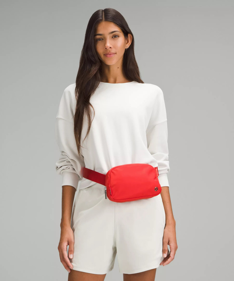 lululemon Everywhere Belt Bag 1L outlook