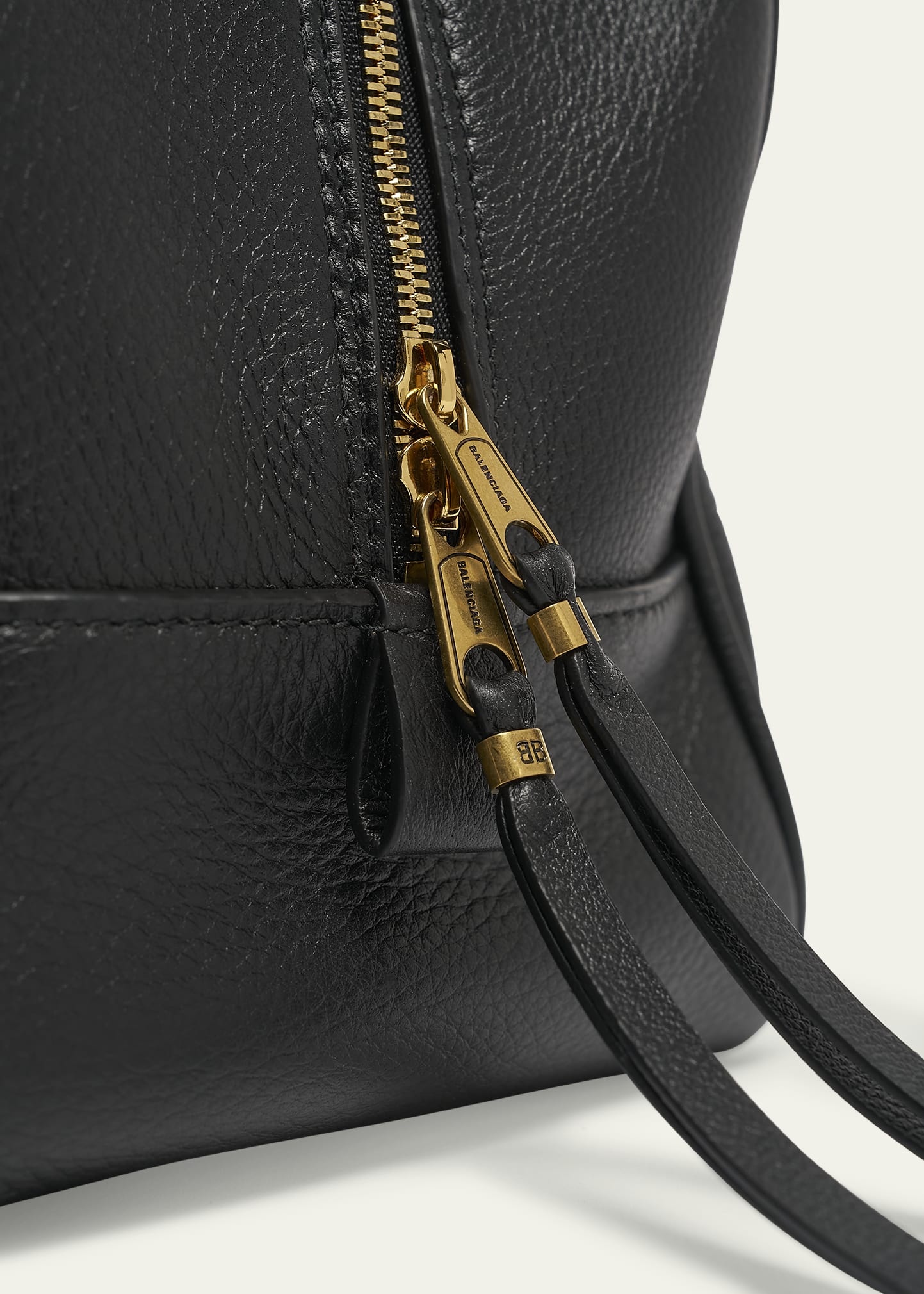 Medium Zip Leather Shoulder Bag - 5