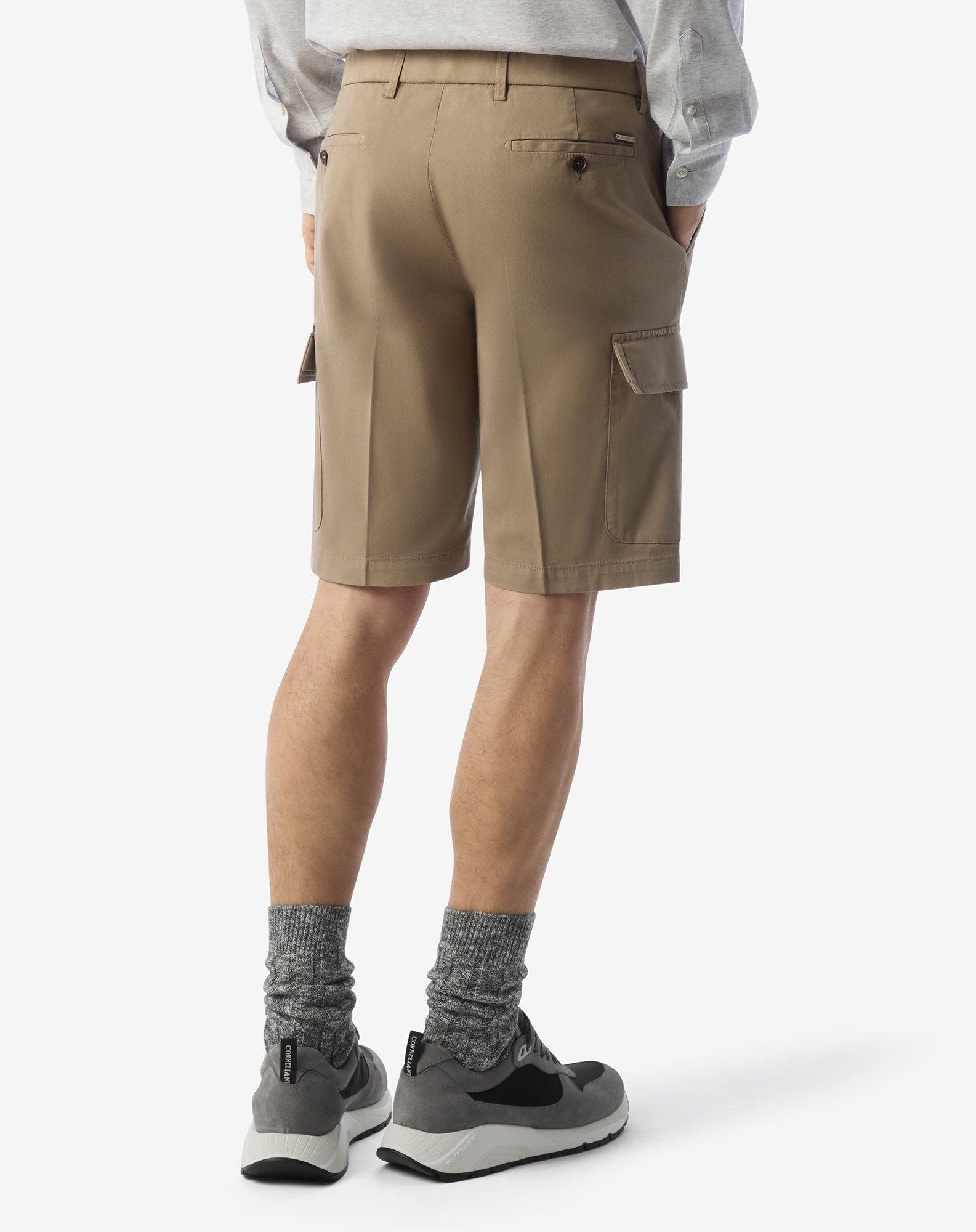 Beige stretch cotton cargo Bermuda shorts - 4