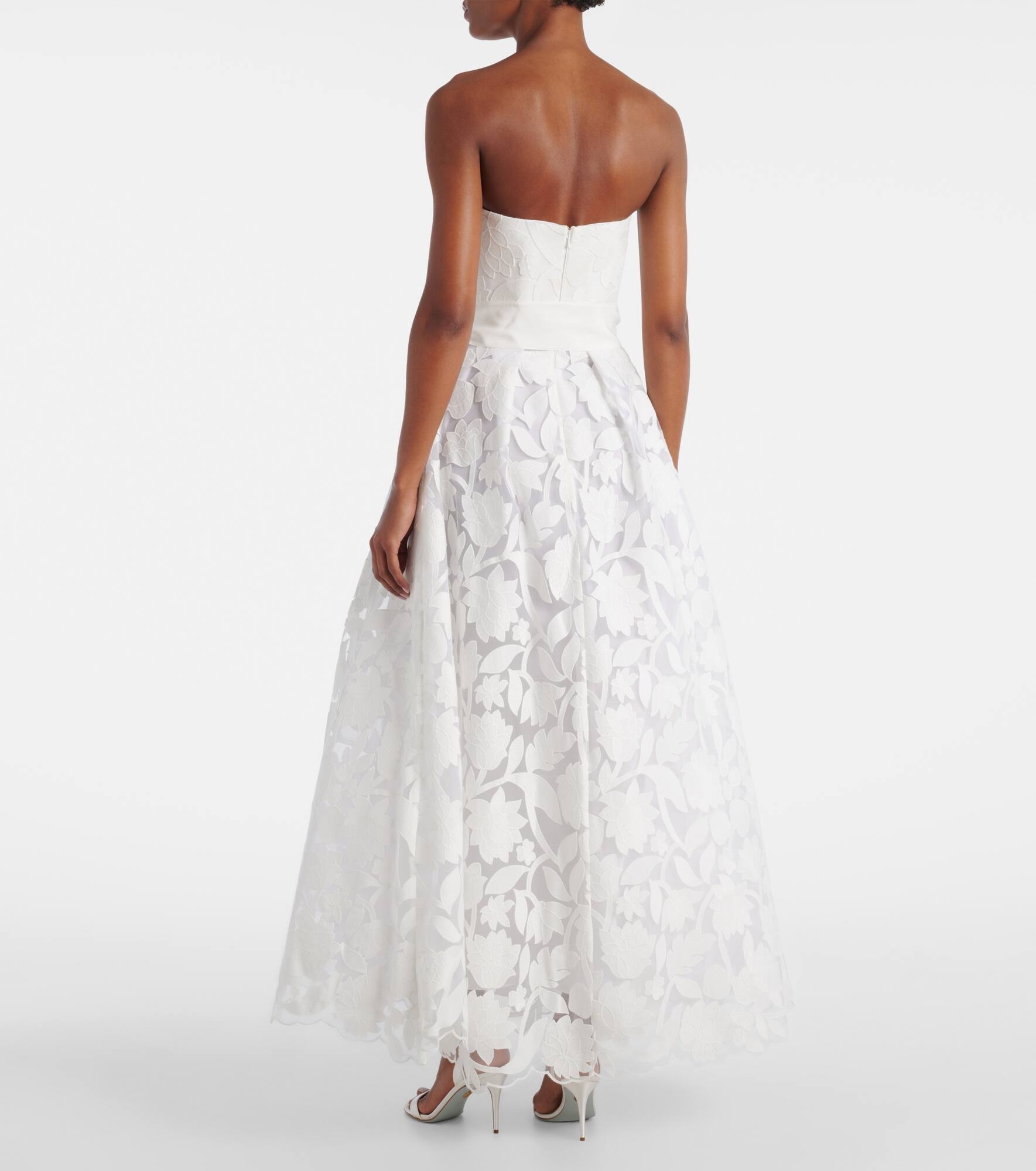 Bridal embroidered tulle gown - 3