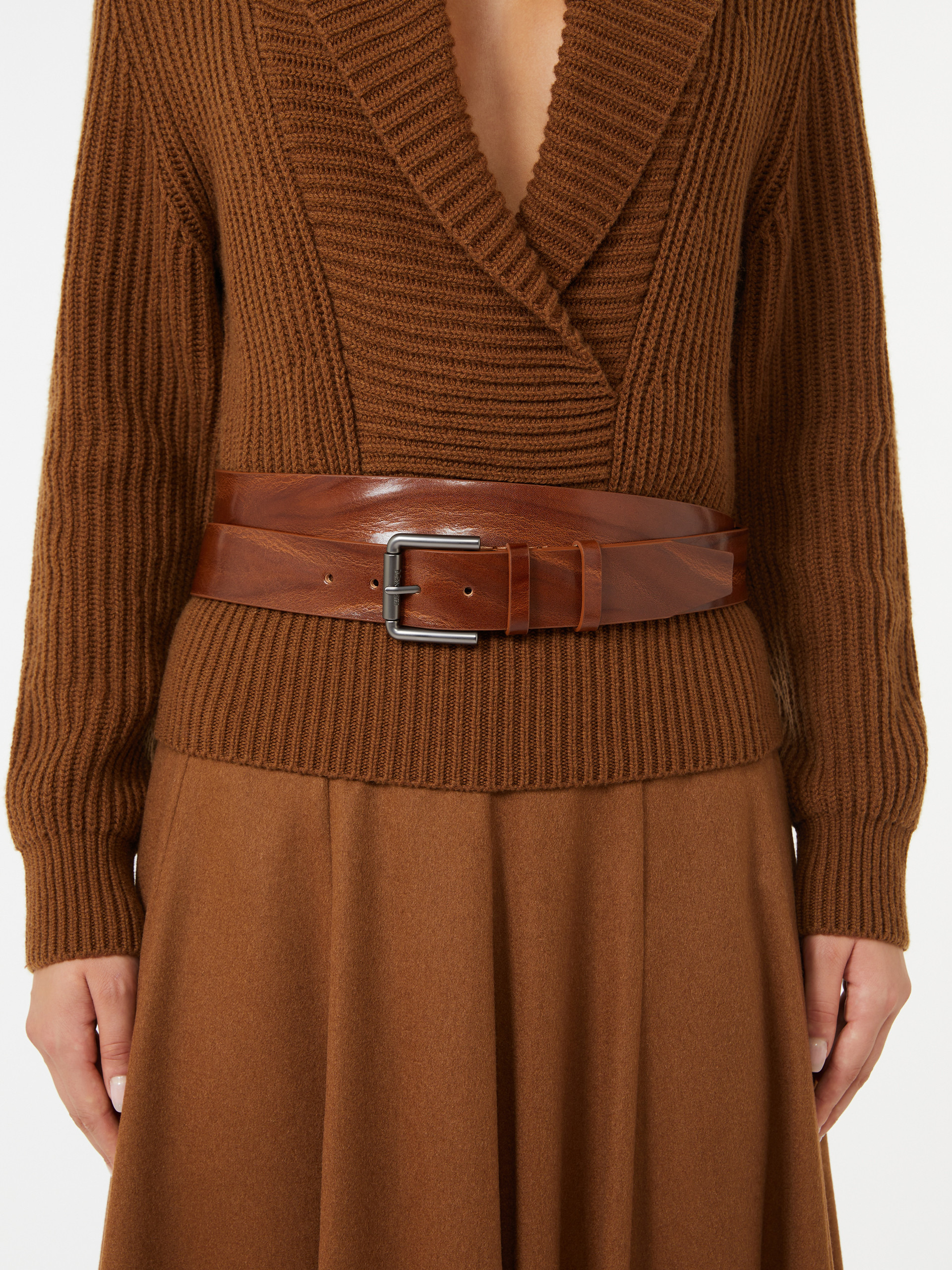 BUCKLE40XLONG Long leather belt - 3