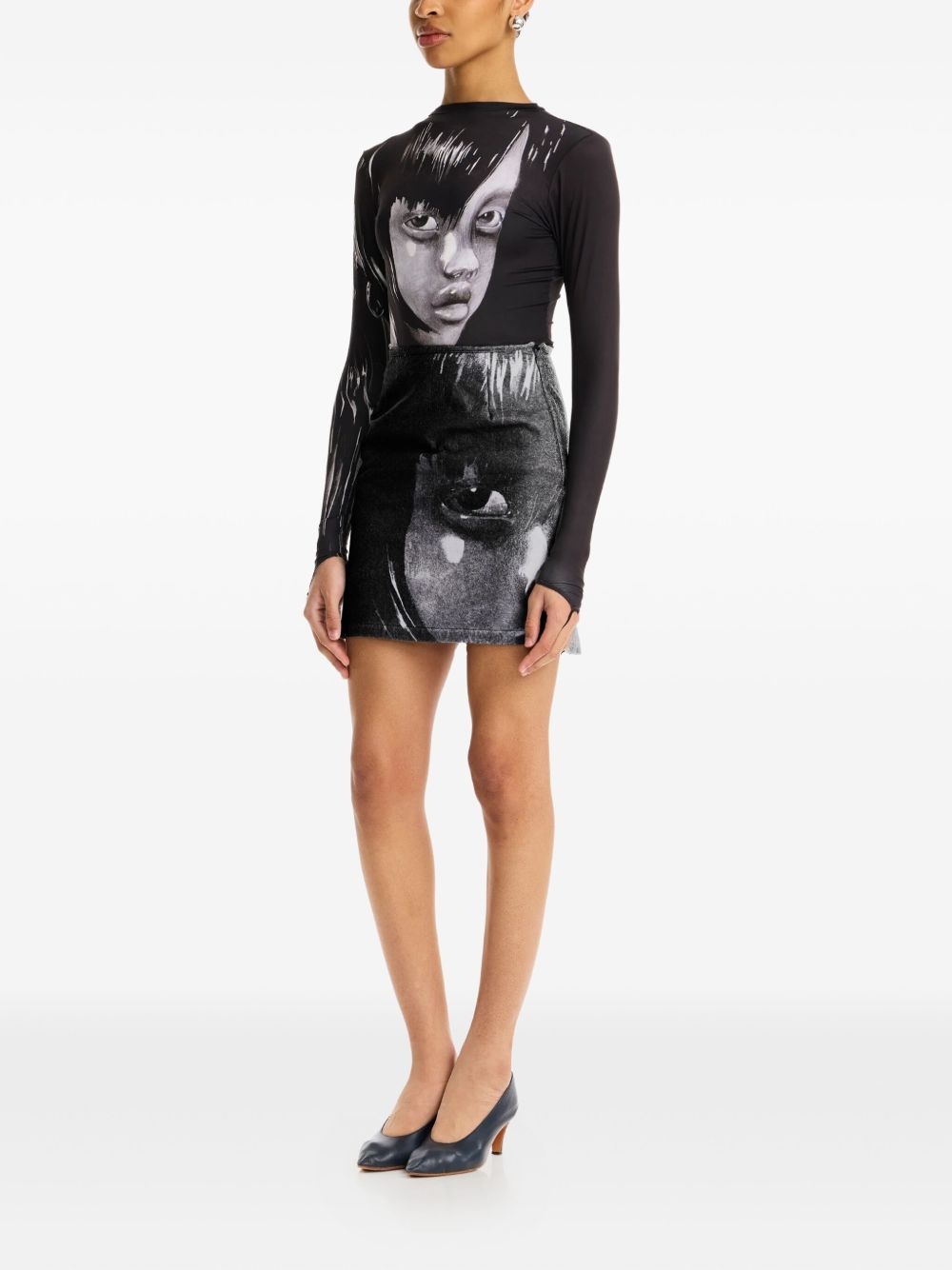 portrait-print mini skirt - 2