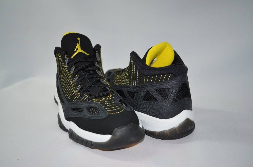 Air Jordan 11 Retro Low IE 'Zest' - 3