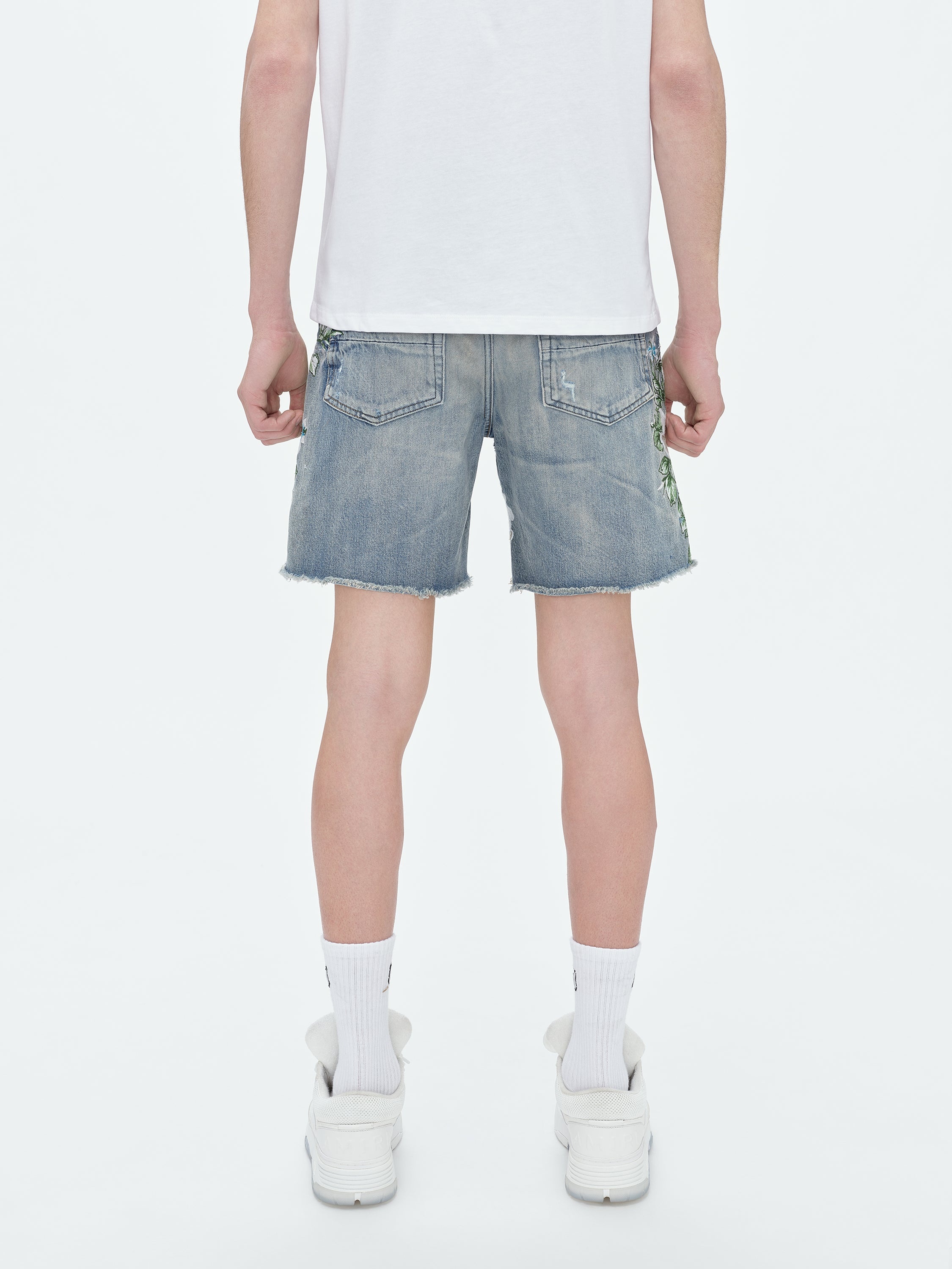EMBROIDERED FLORAL LOGO SHORT - 5