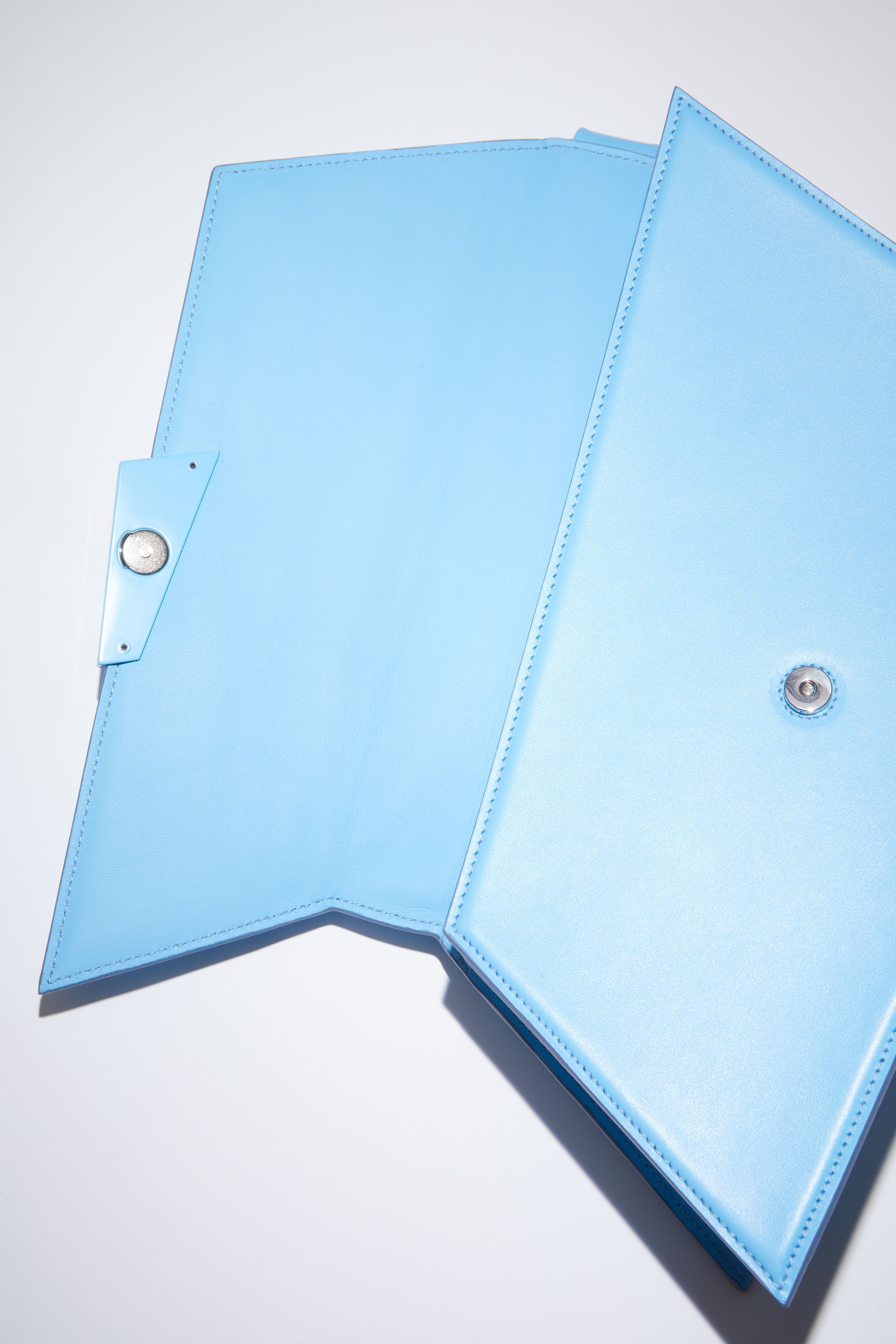 Distortion handbag - Azure Blue - 7