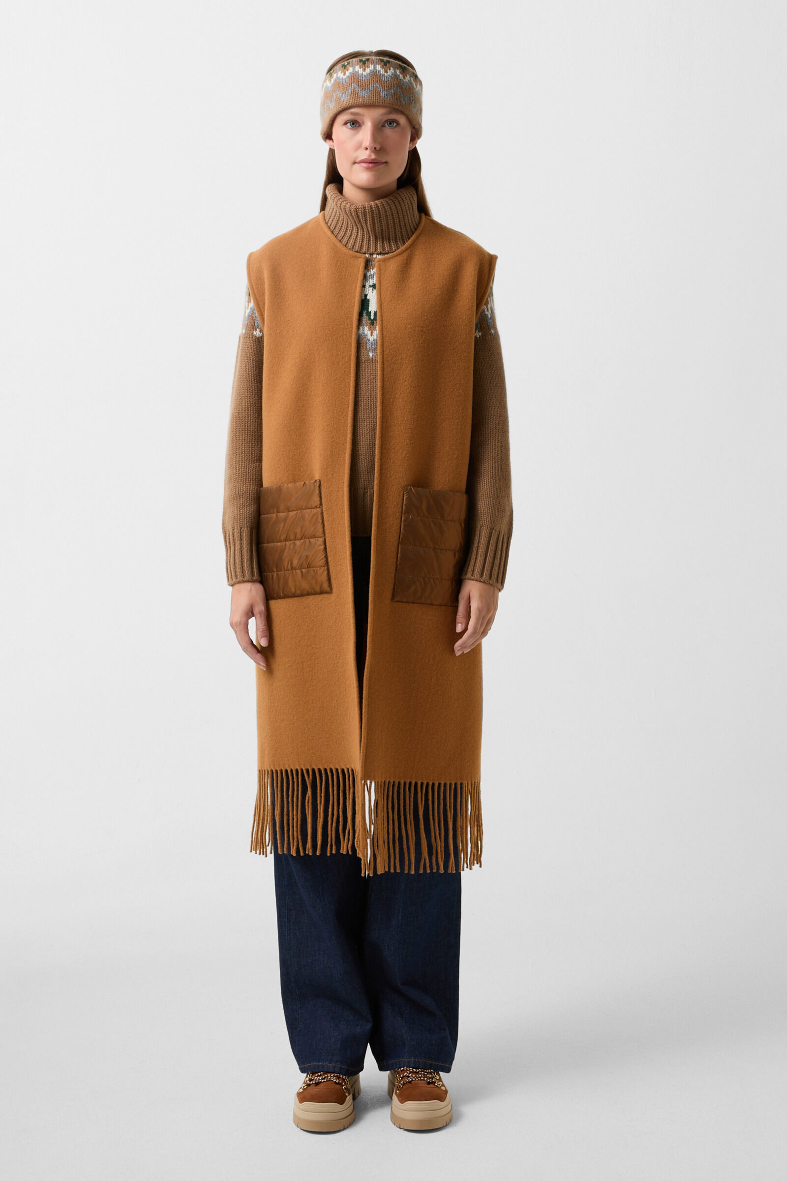 Nera vest in Hazel - 4