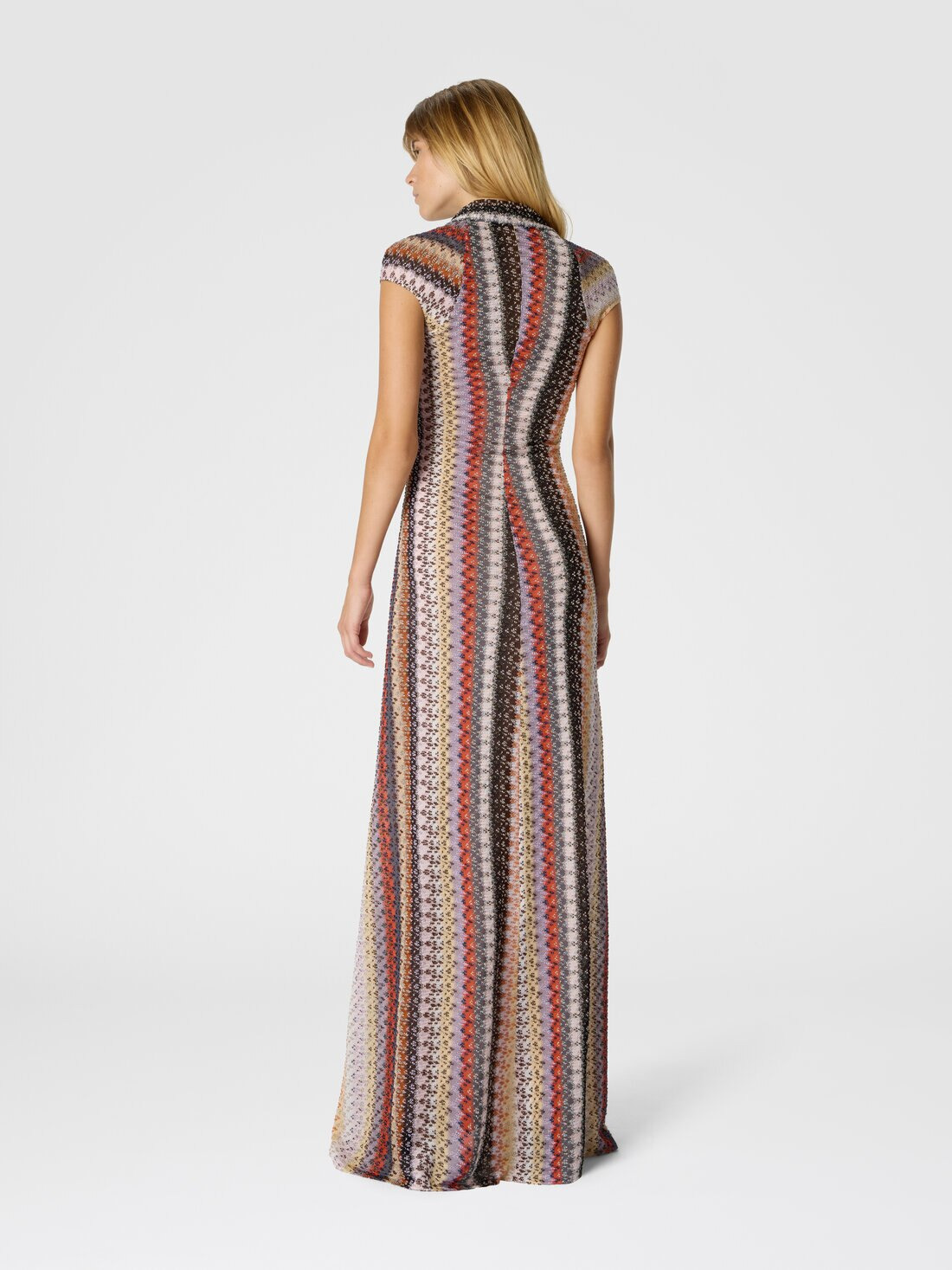 Long Dress with Knot and Neckline - 3