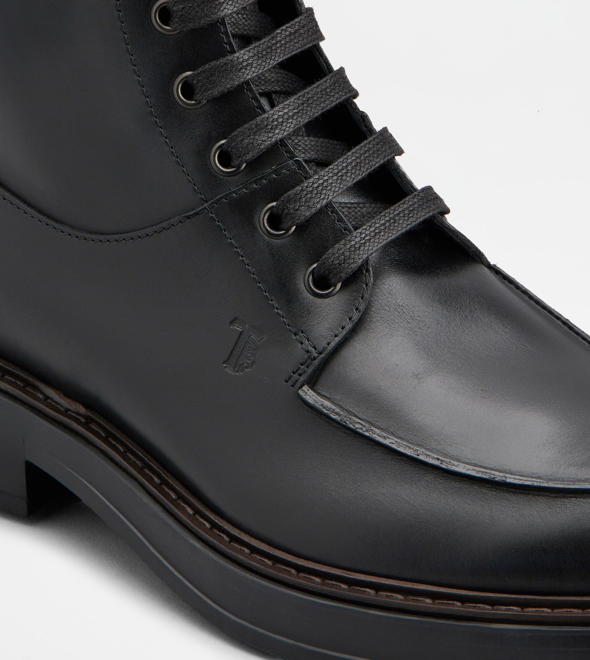 ANKLE BOOTS IN LEATHER - BLACK - 5