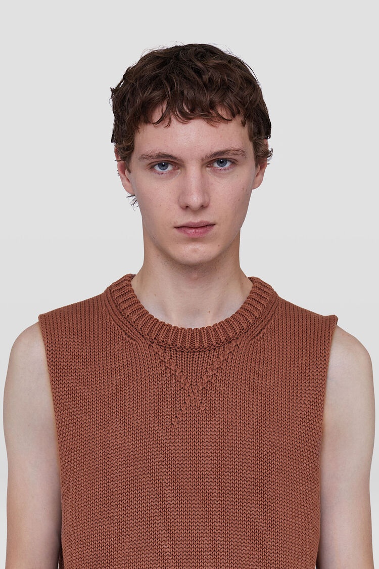Crew-Neck Vest - 5