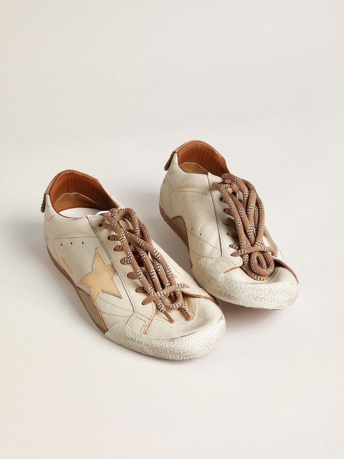 Women's True-Star in white nappa leather with gold star and beige suede heel tab - 7
