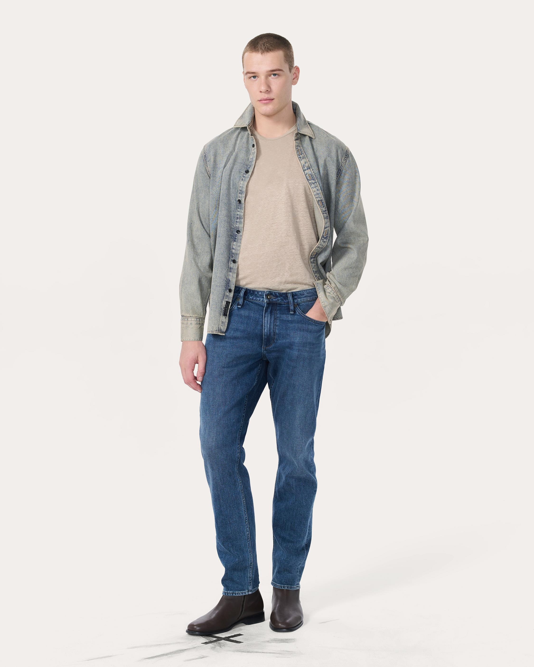 Fit 3 Athletic Jeans
Authentic Stretch in Greenpoint - 2