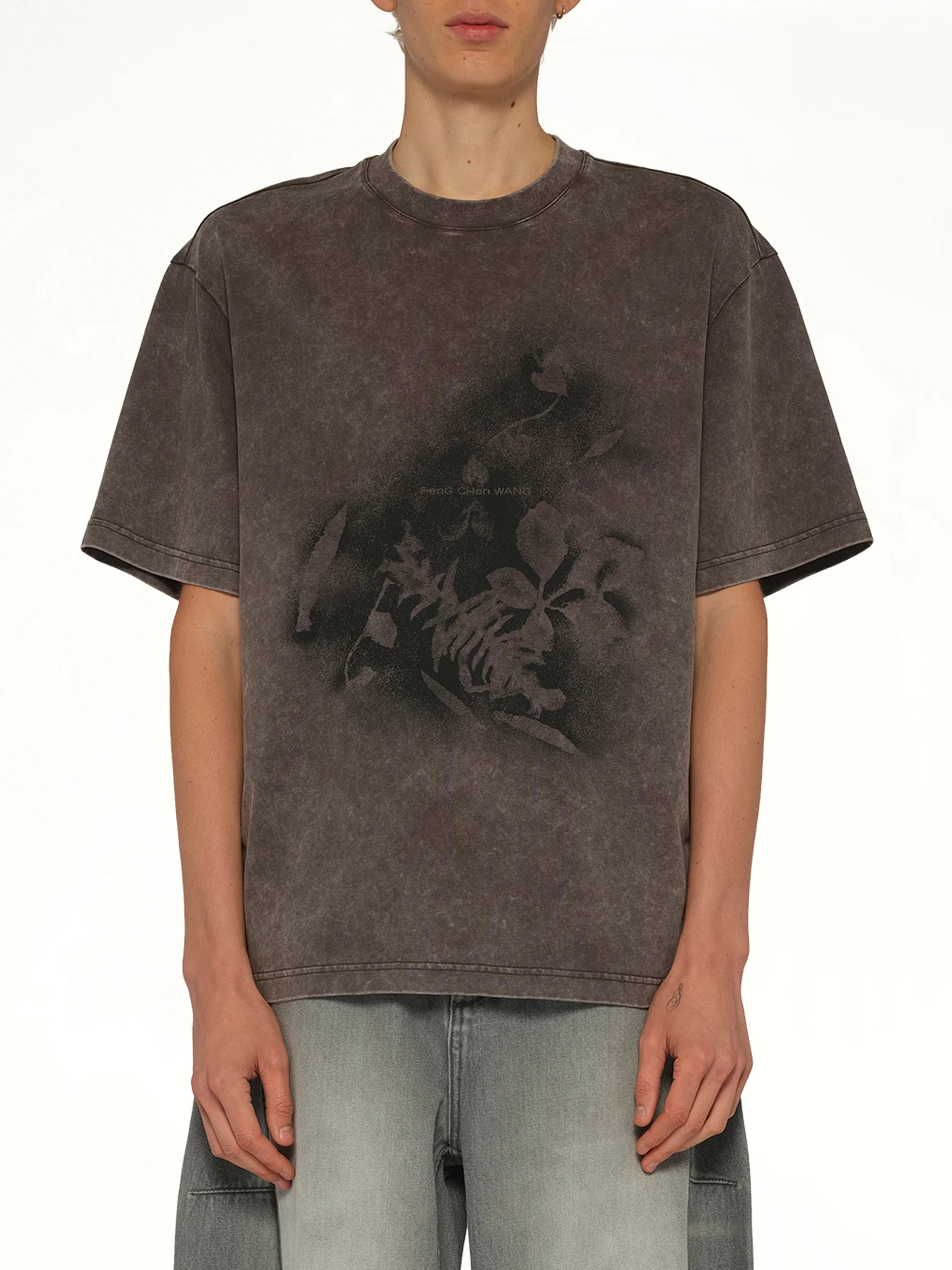 Spray Painted Plant T-Shirt in Grey - 1