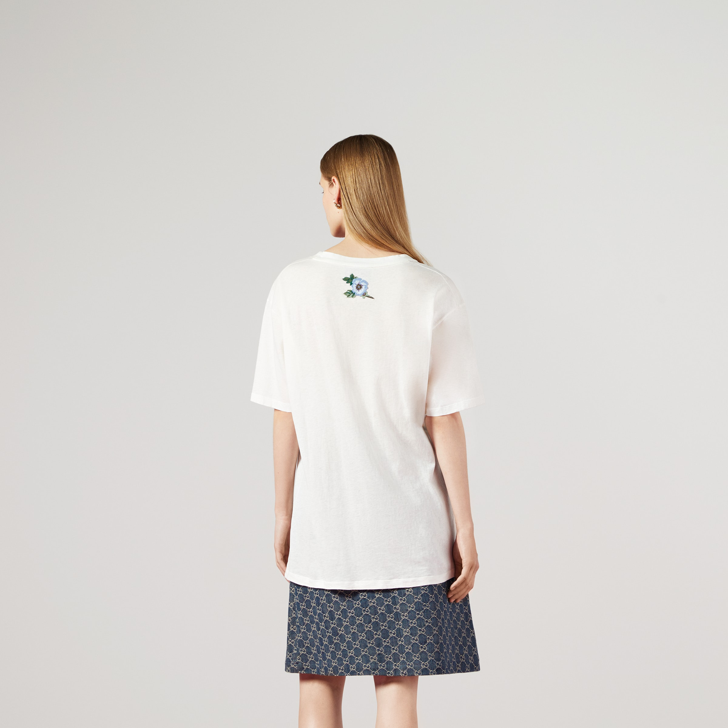 Oversize T-shirt with Gucci logo - 6