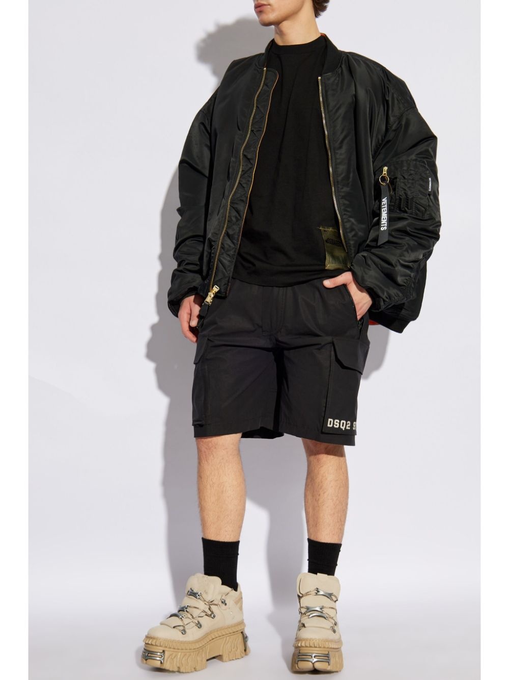 logo-print cargo shorts - 2