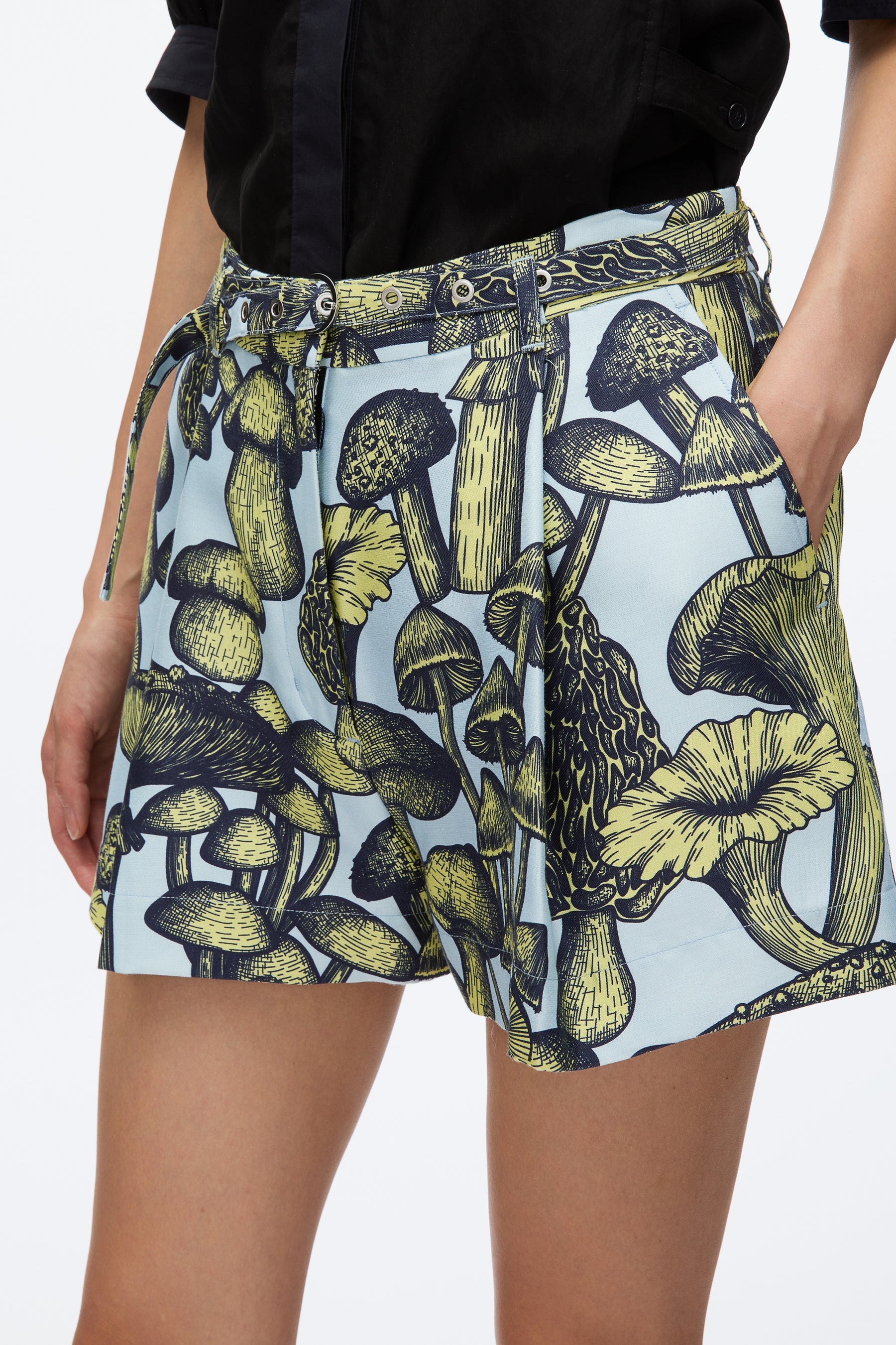 Ethereal Mushroom Single Pleat Short - 6