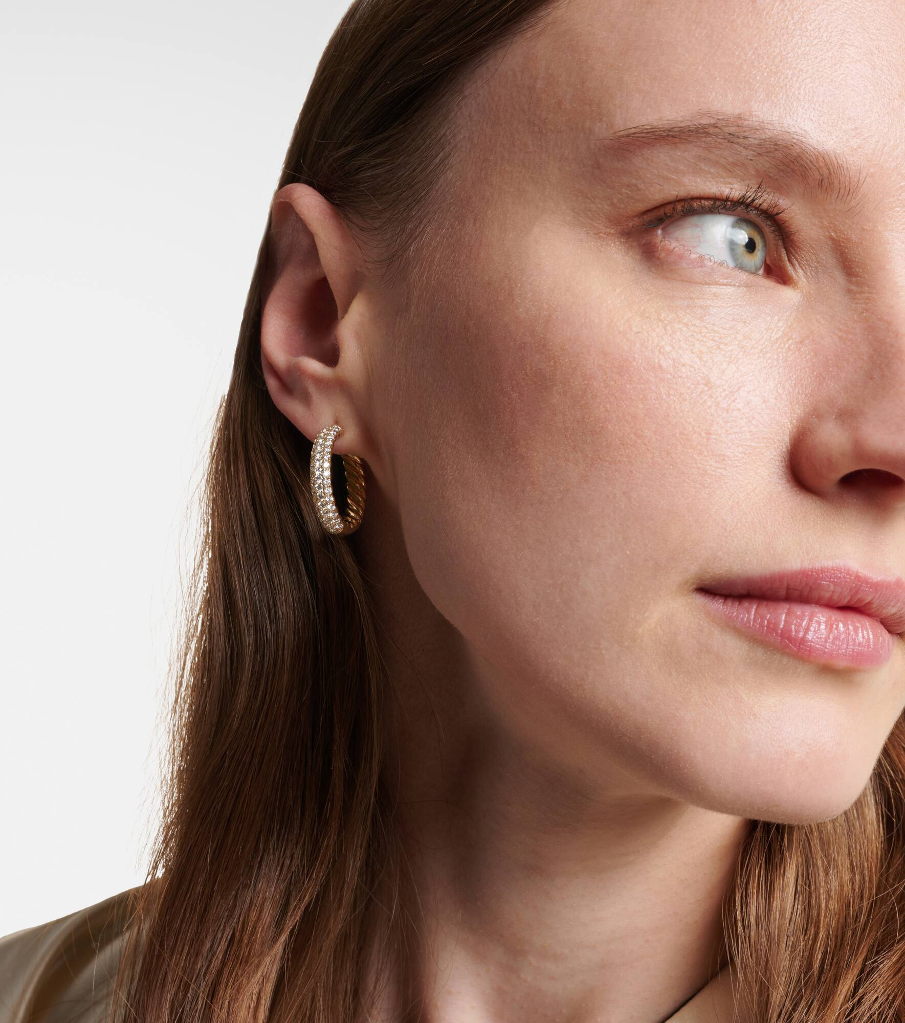 DY Mercer® 18kt gold hoop earrings with diamonds - 2