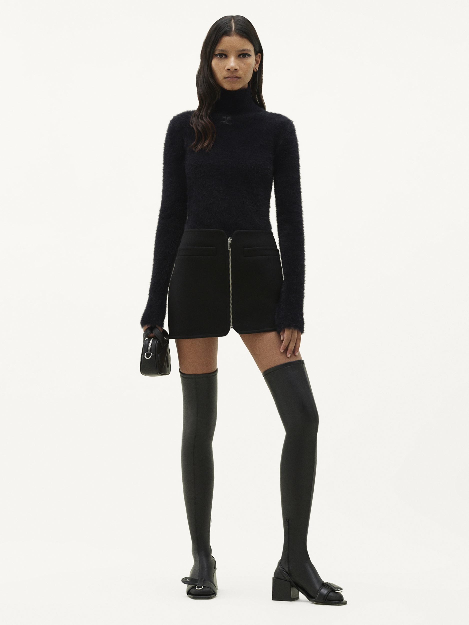 SHORT SKIRT SWALLOW - 2