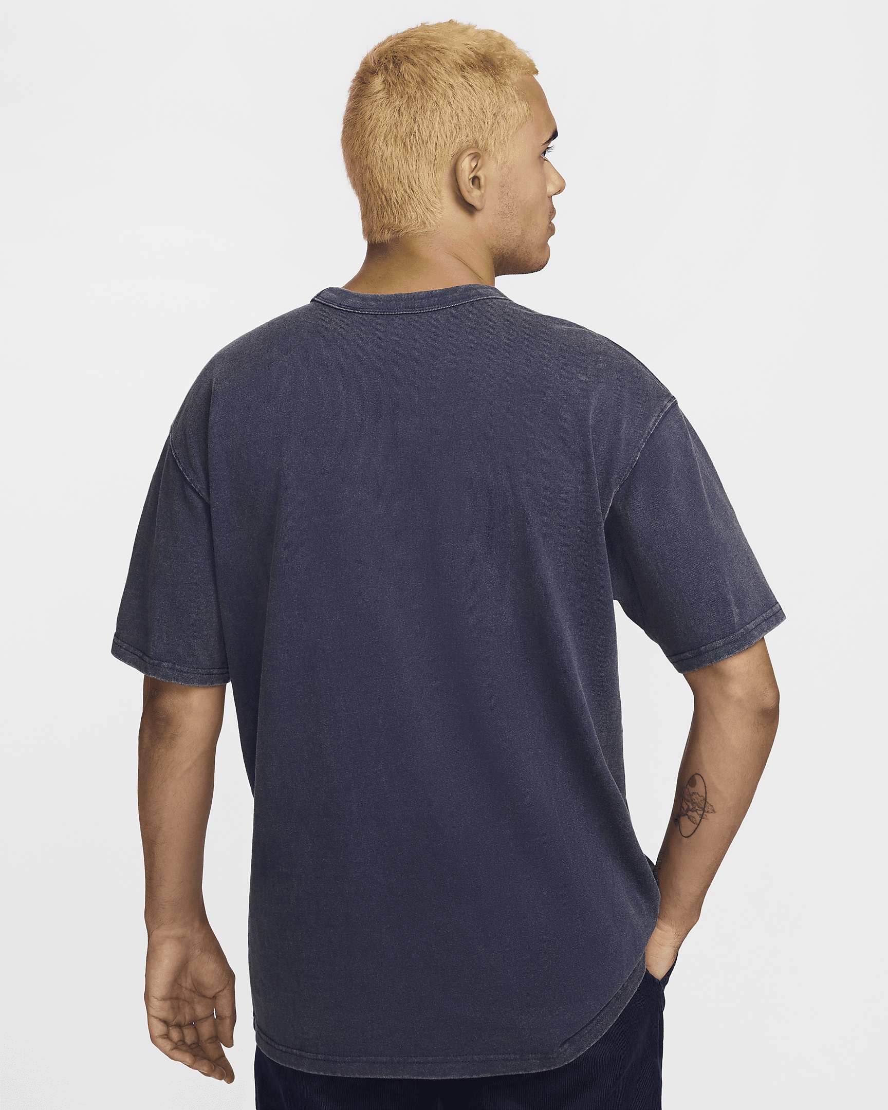 Nike Sportswear Premium Essentials Men's T-Shirt - 2