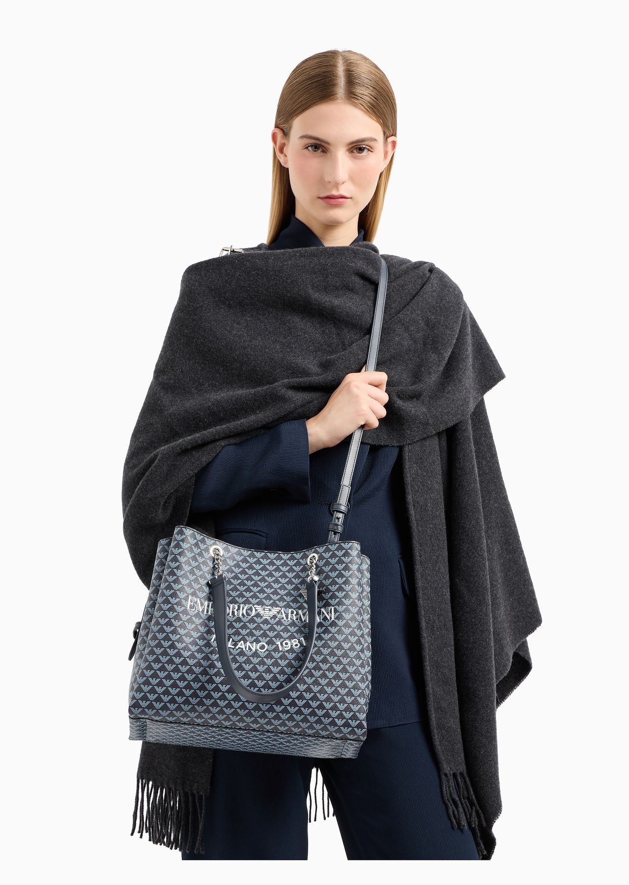 All-over eagle shopper bag with eagle charm - 8