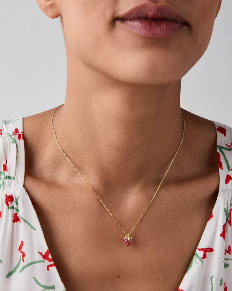 Gifting You Make Me Berry Happy Pendant 3