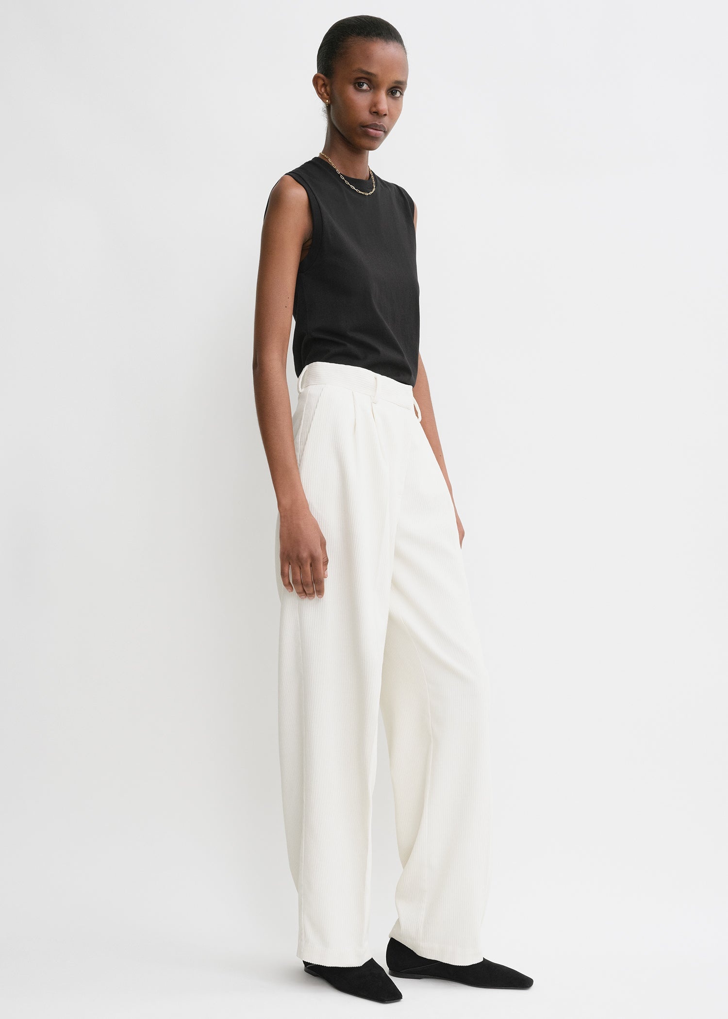 Relaxed sleeveless tee black - 3