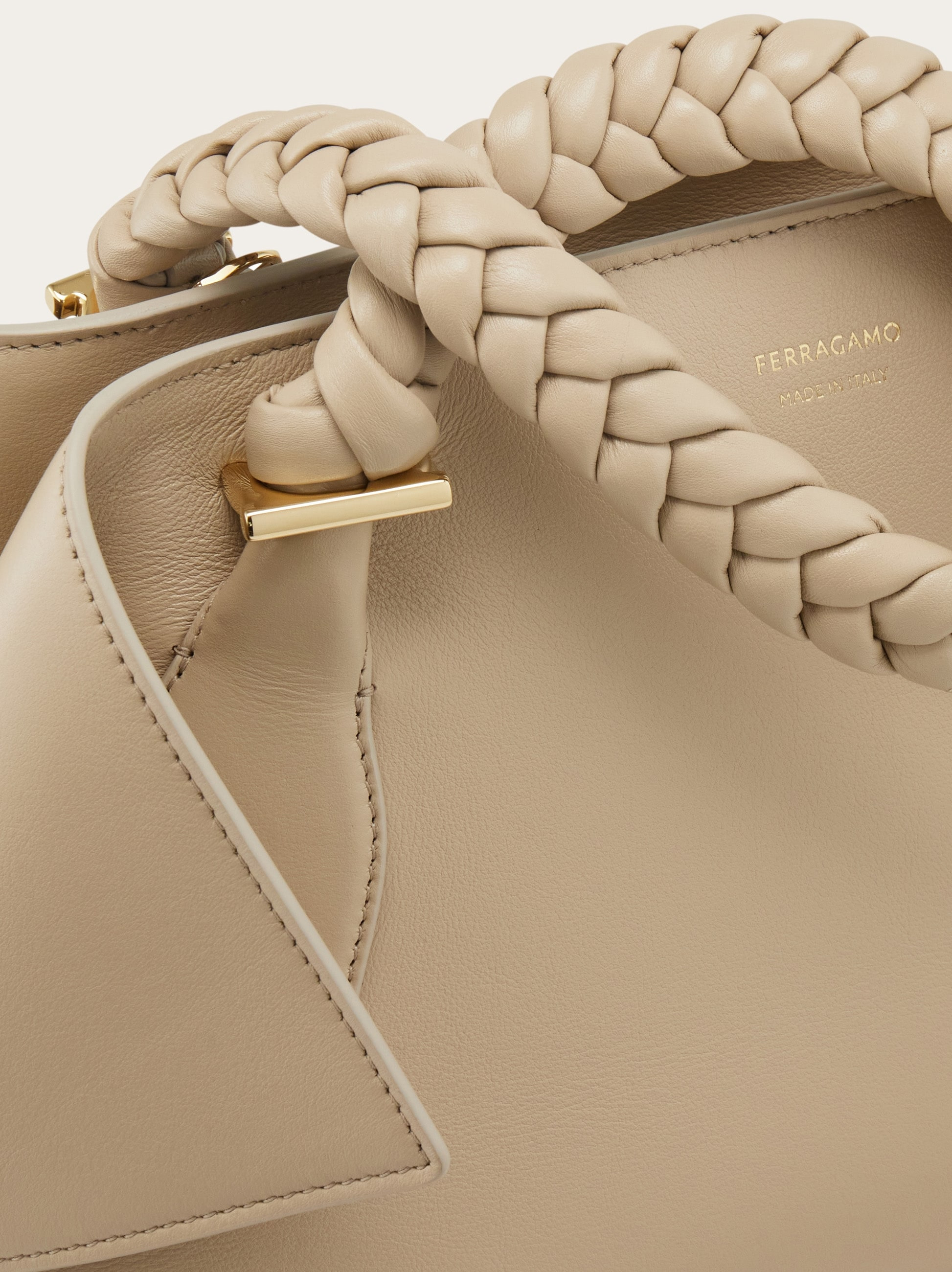 Handbag (M) - 9