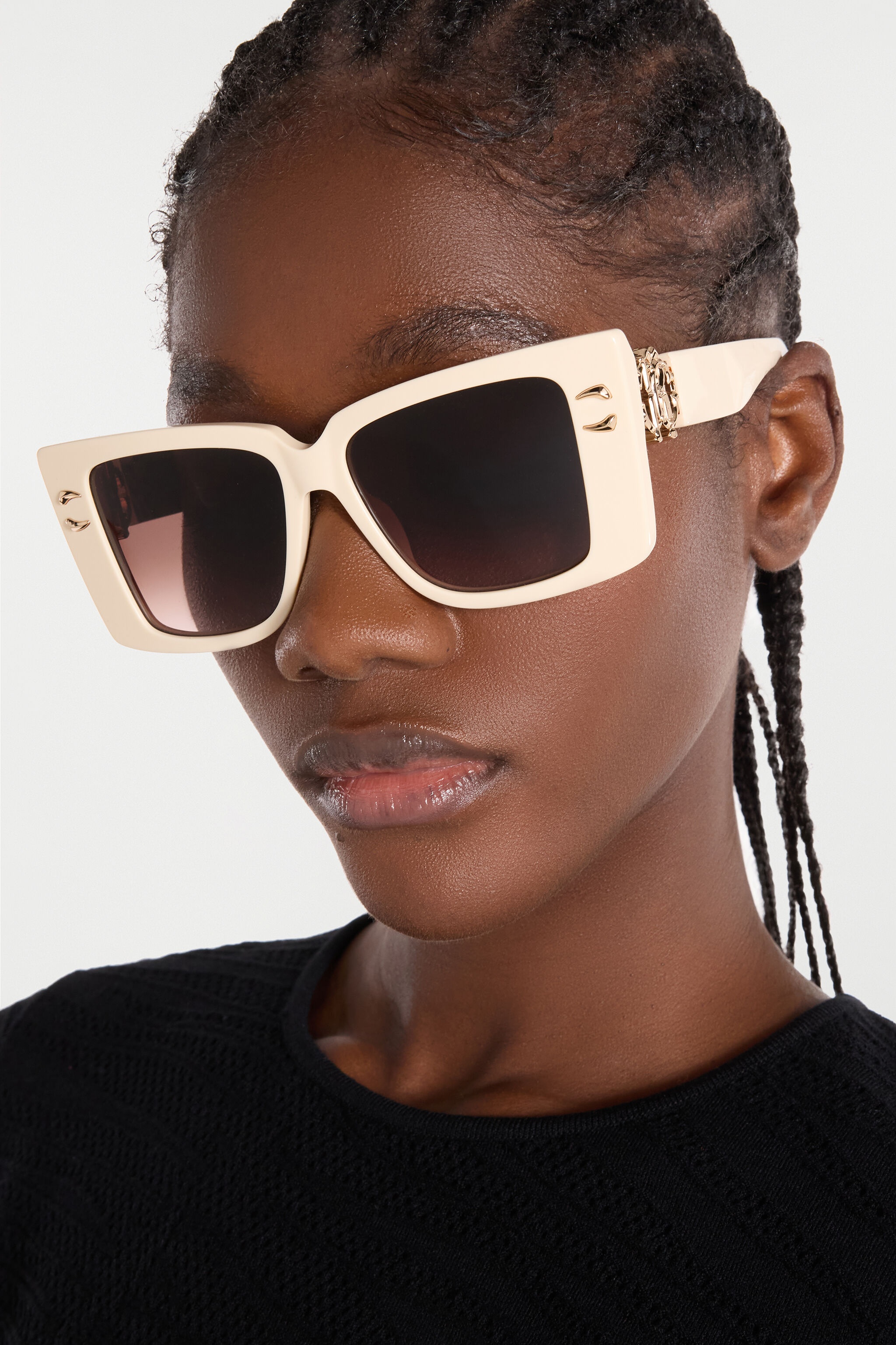 Sunglasses with wide rectangular front and fangs - 2