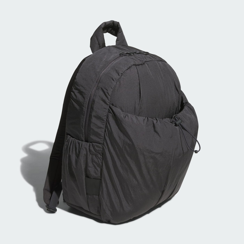 MUST HAVES BACKPACK 6
