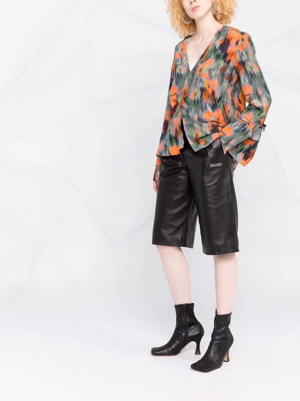 graphic-print silk blouse - 6