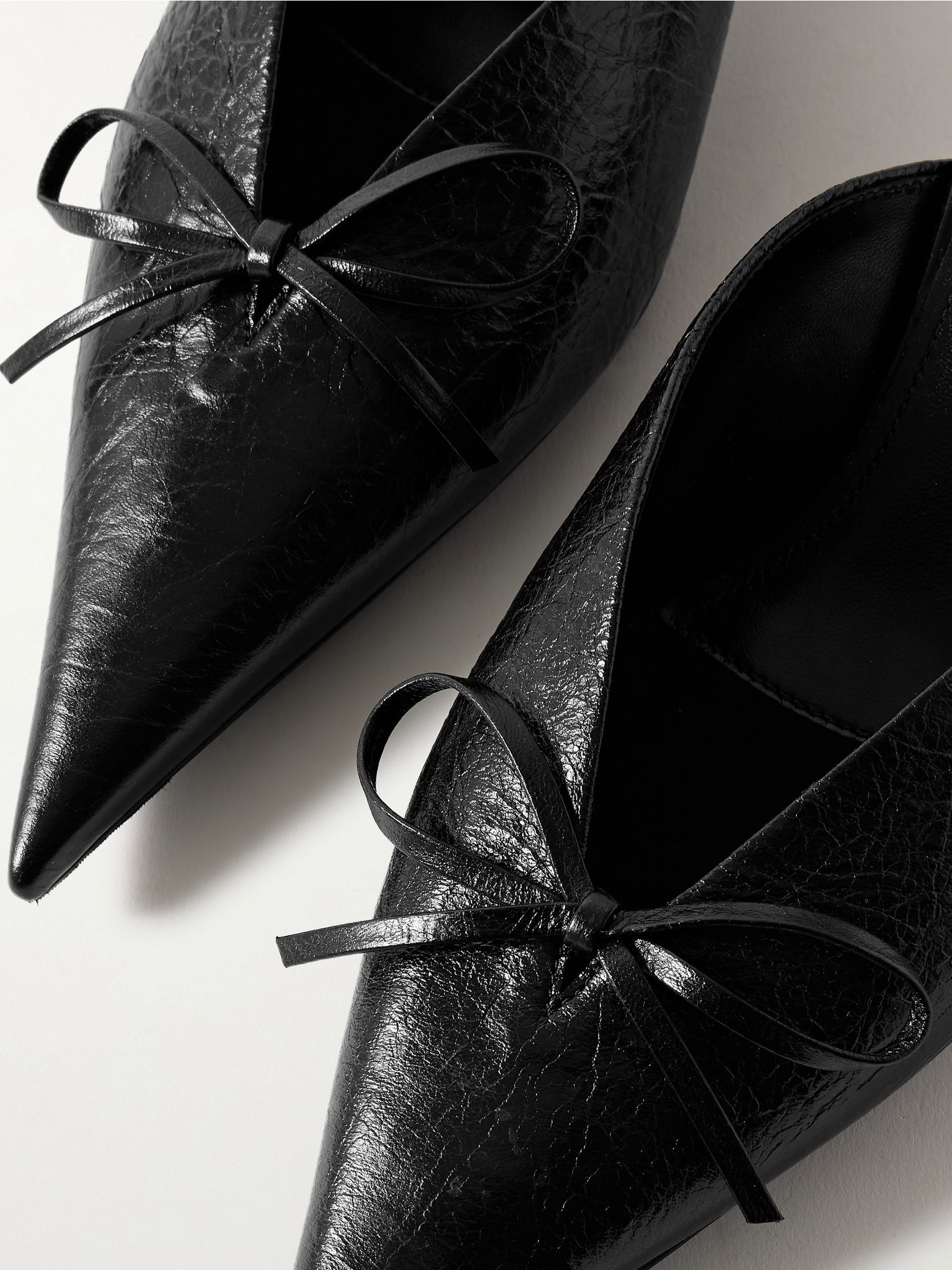 Knife bow-embellished crinkled-leather mules Black - 4