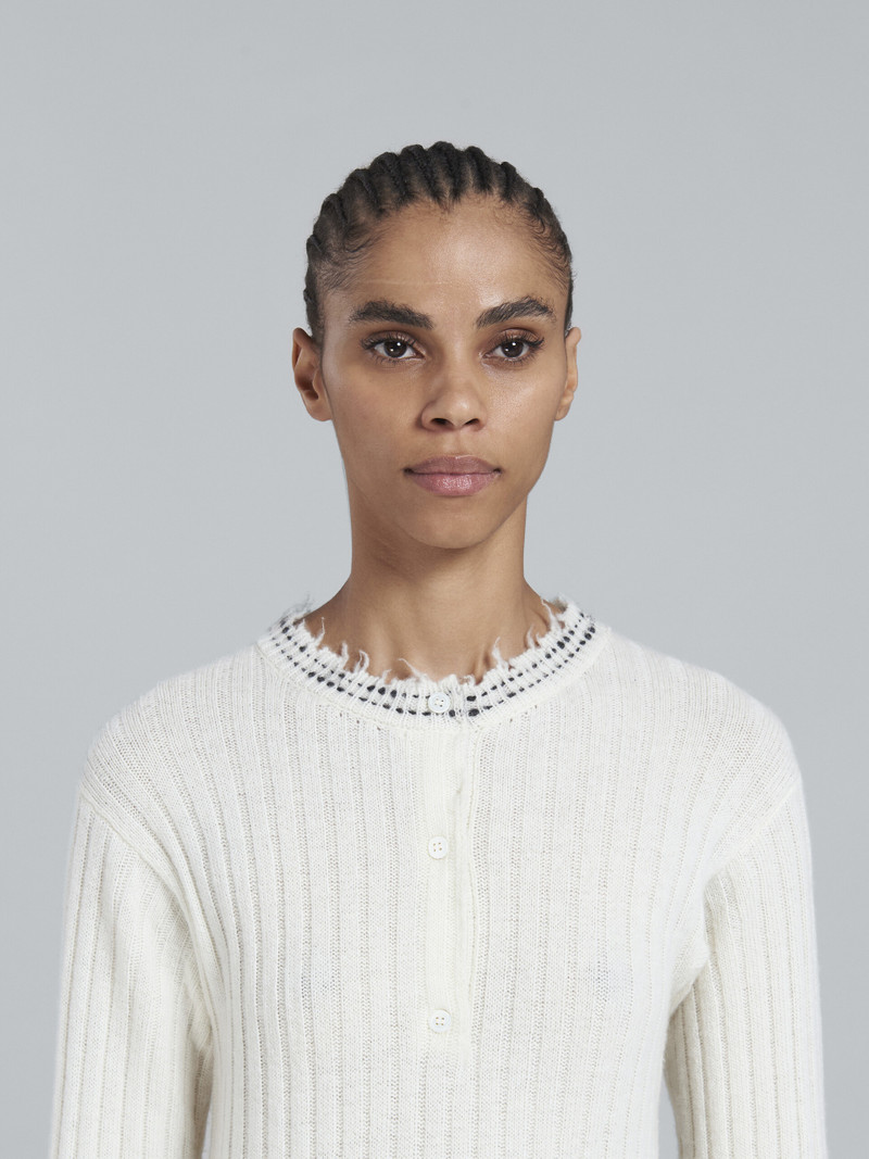 WHITE KNITTED WOOL SWEATER 4