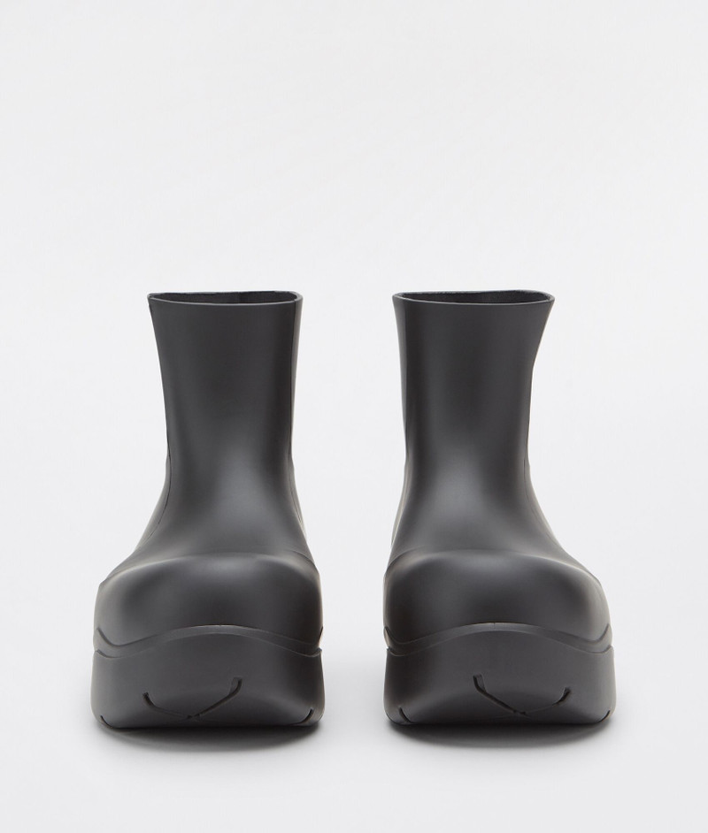 Bottega Veneta puddle outlook