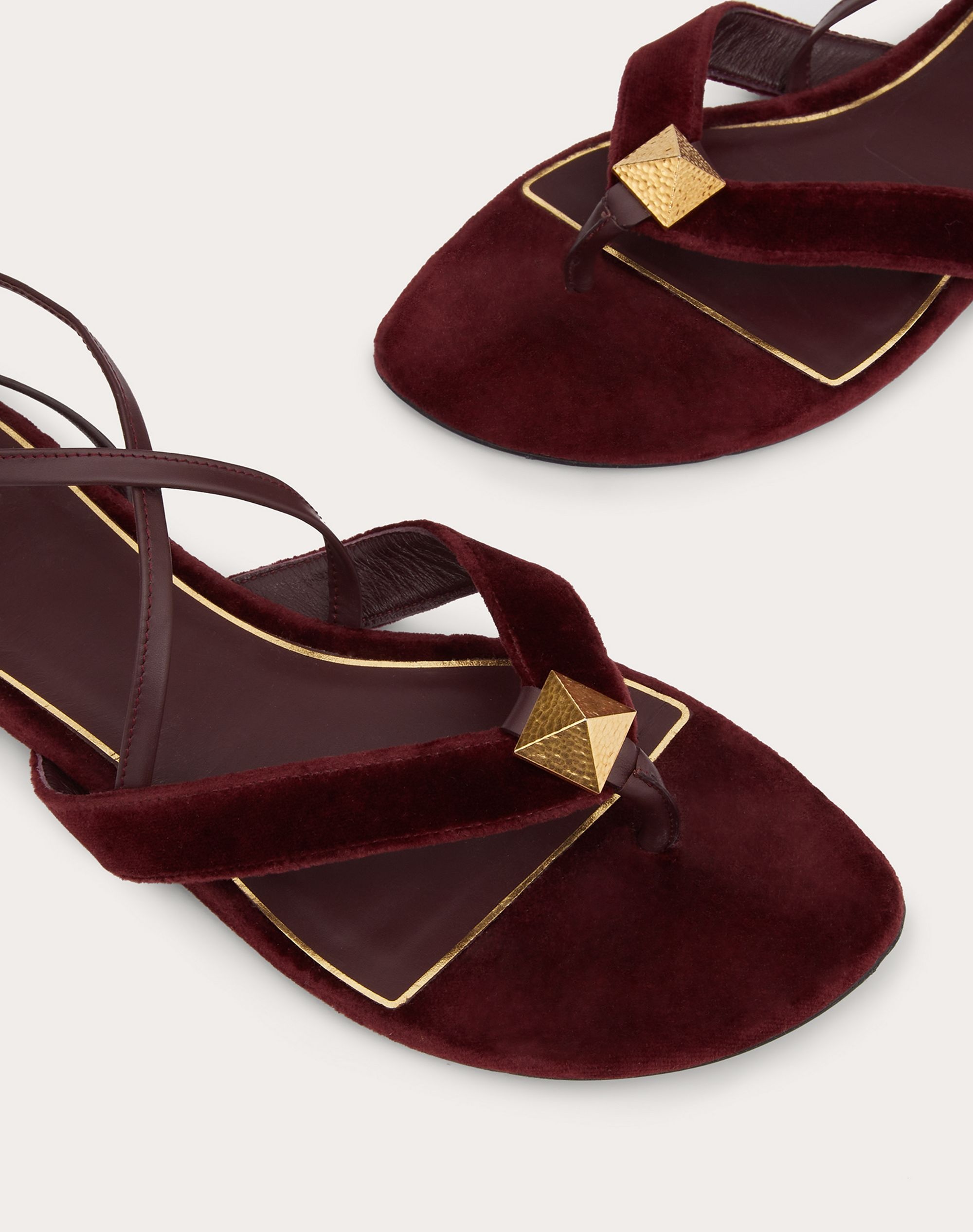 Roman Stud Flat Flip Flop Sandal in velvet - 5