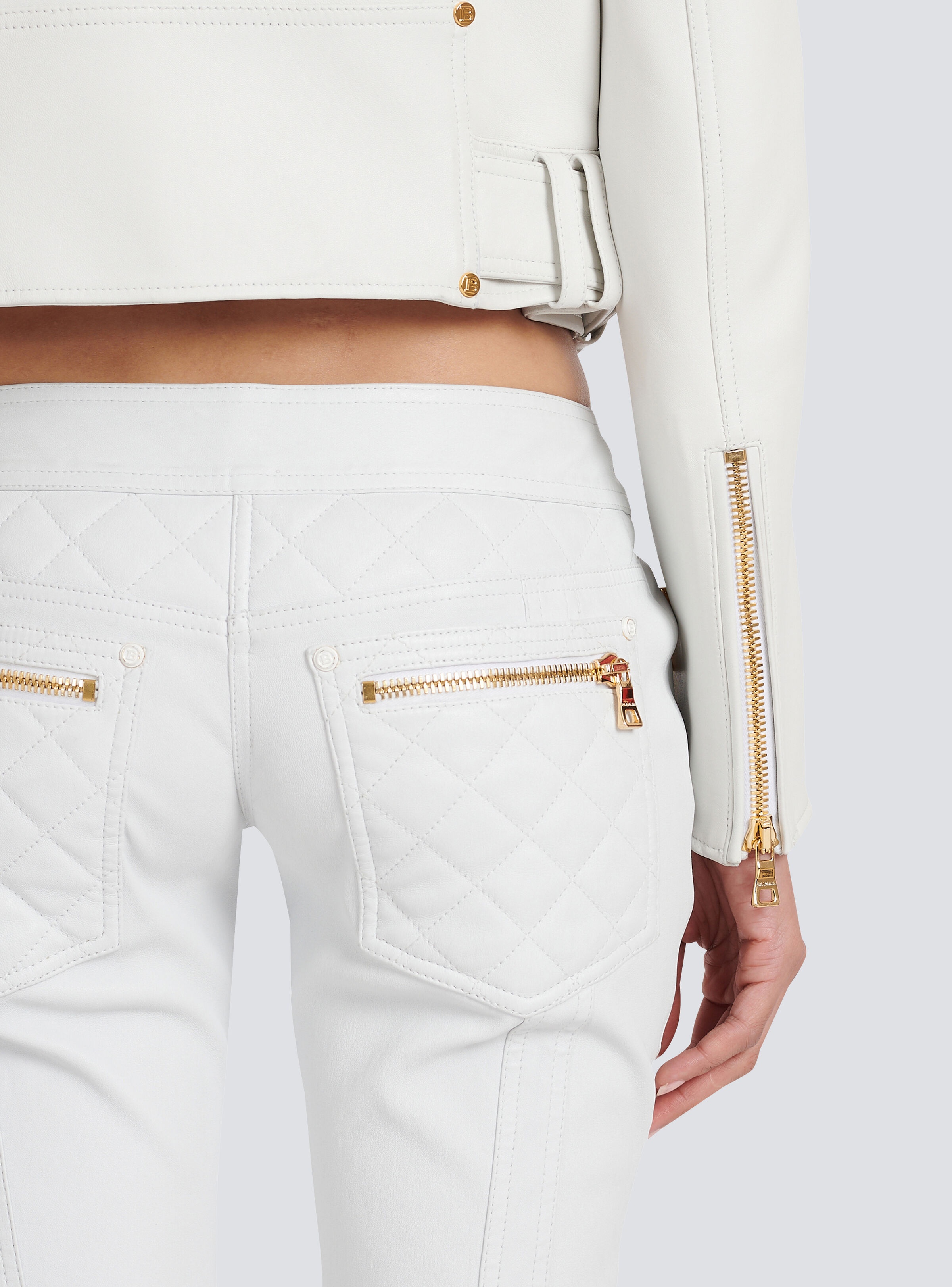 Cropped leather biker jacket - 8