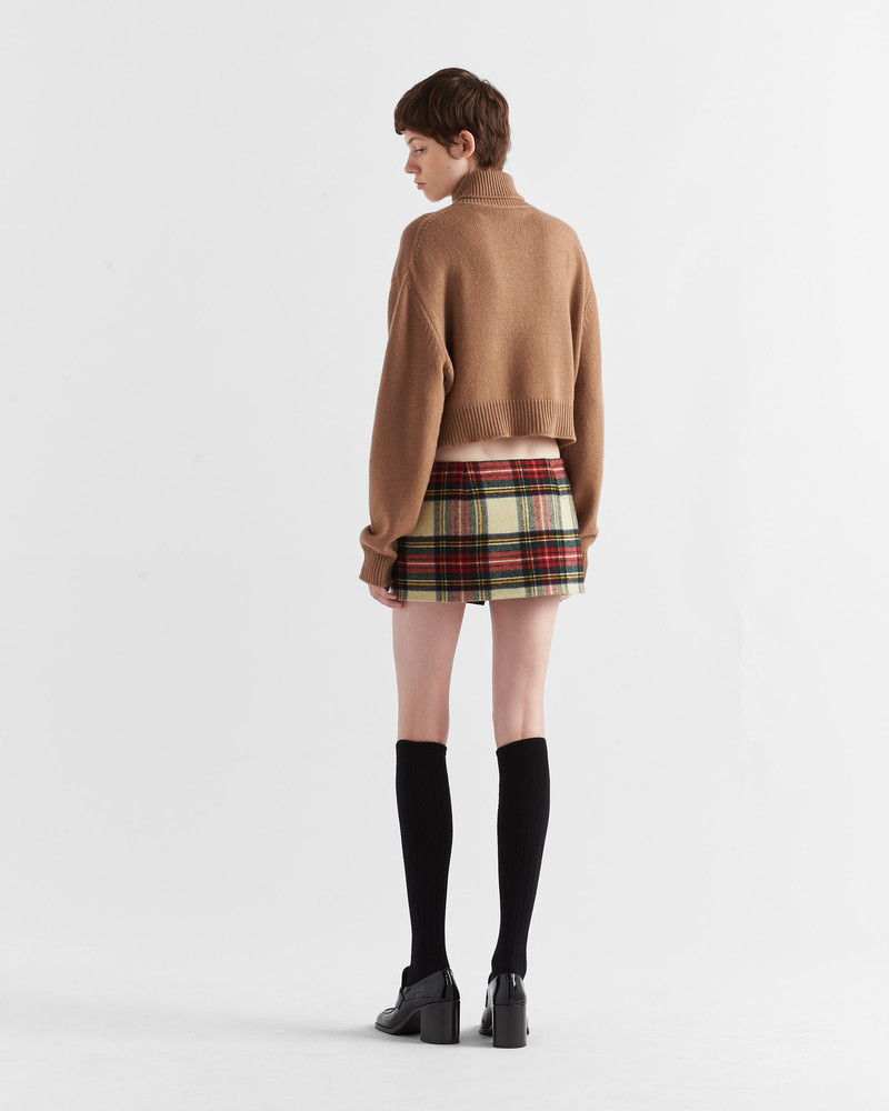 PRADA ブラウン ミニ巻きスカート フリンジ付き PRADA ブラウン ミニ巻きスカート フリンジ付き