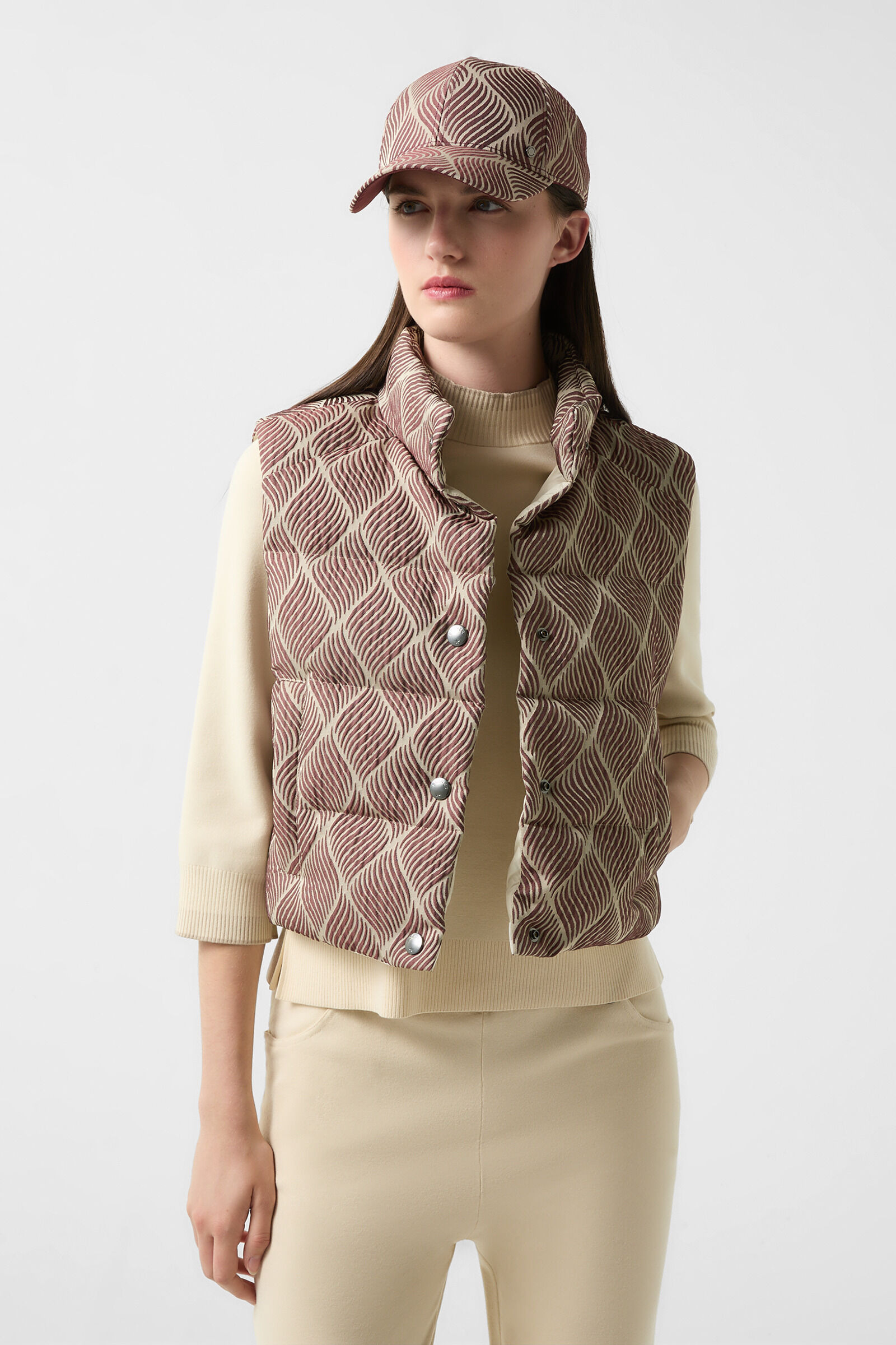 Cropp down vest Latoya in Wine red/cream - 2