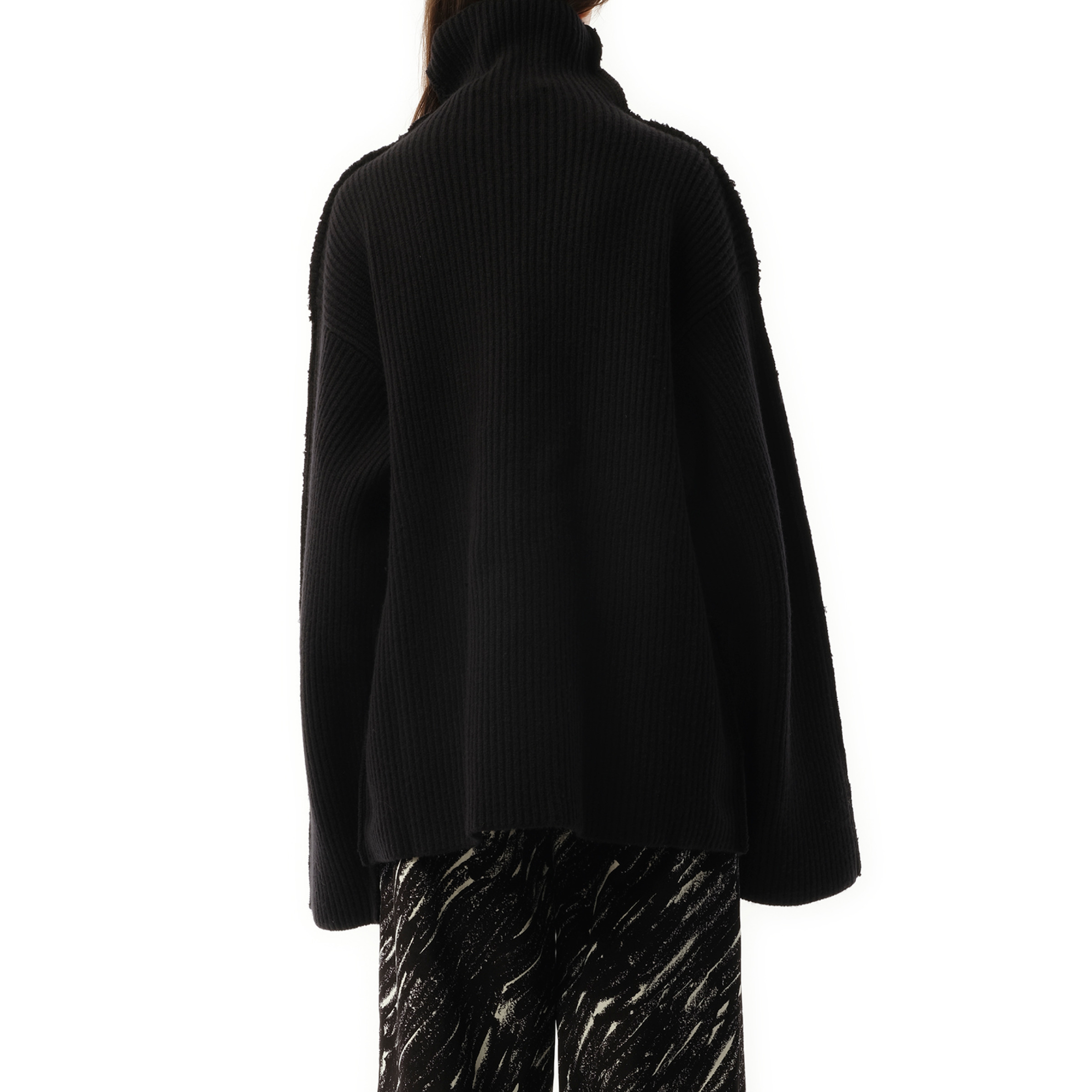 Long Sleeve Turtleneck Sweater in Black - 6