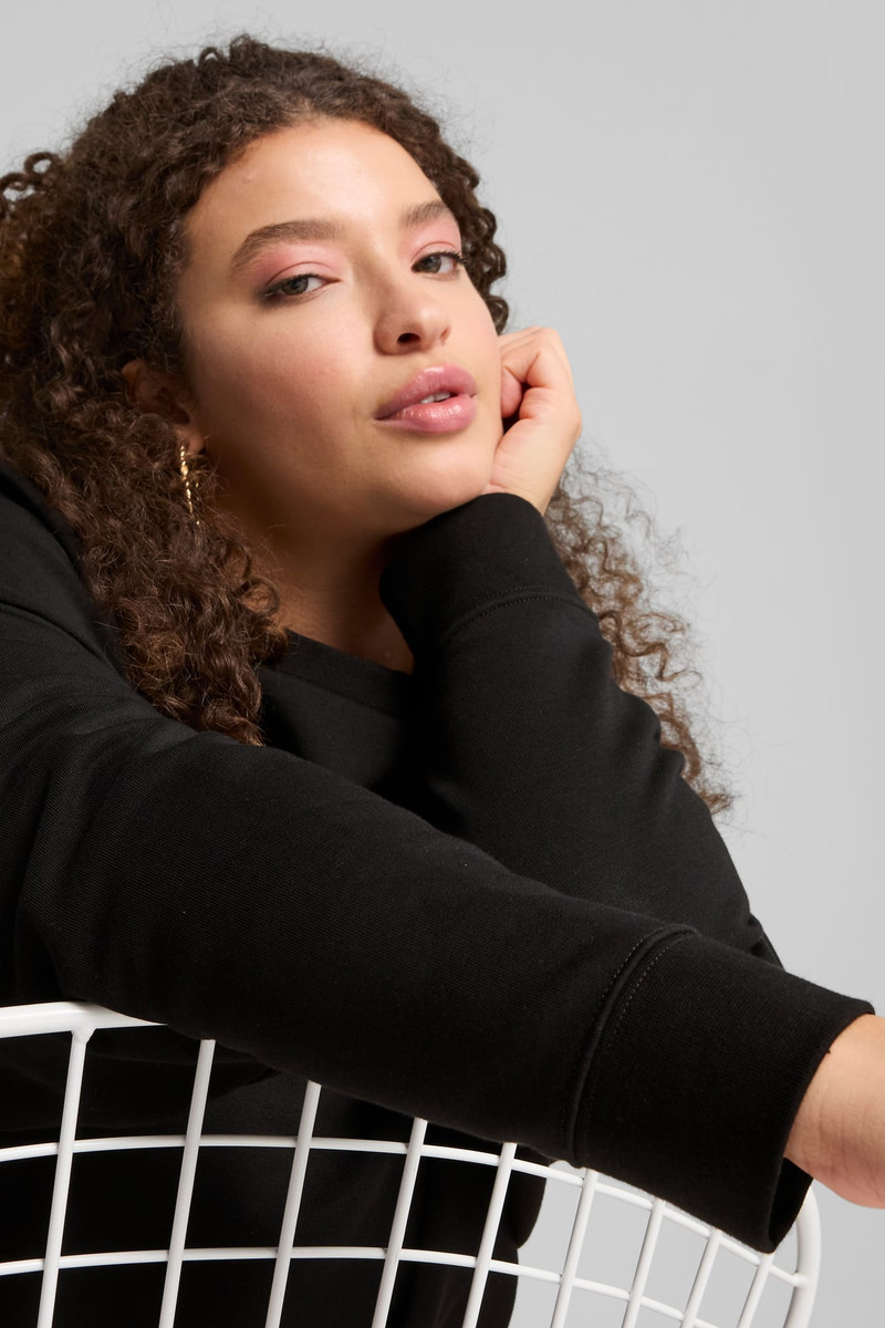 Essentials Small No. 1 Logo Women's Relaxed Crew Sweater 4