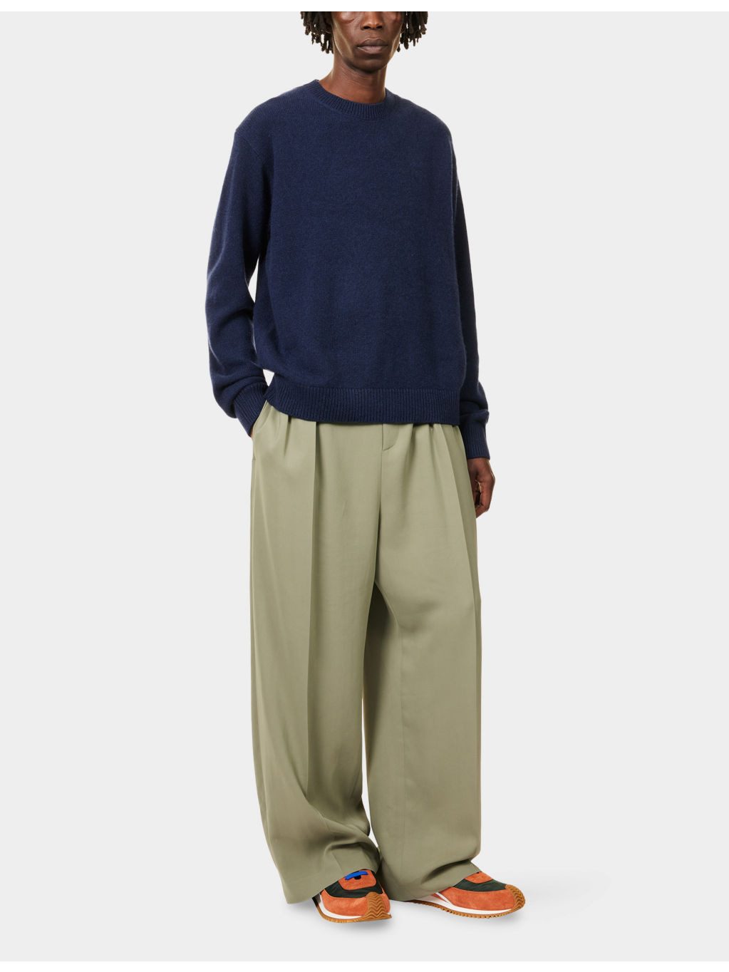 Simple Crewneck Cashmere Jumper - 2
