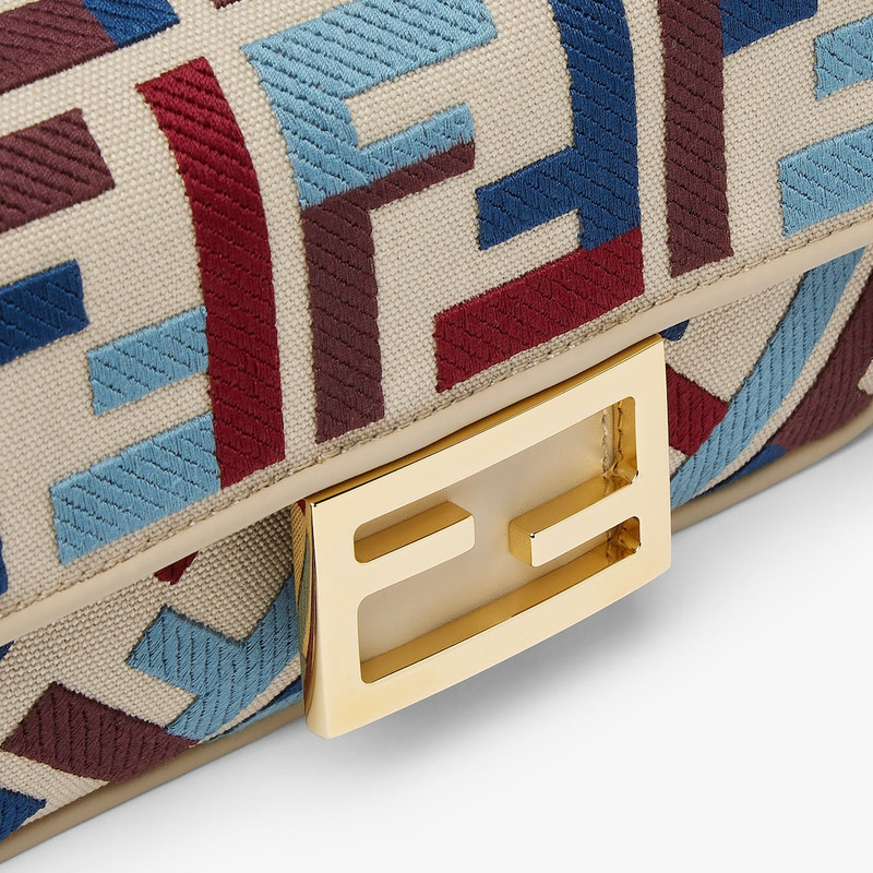 FENDI Baguette® Mini outlook