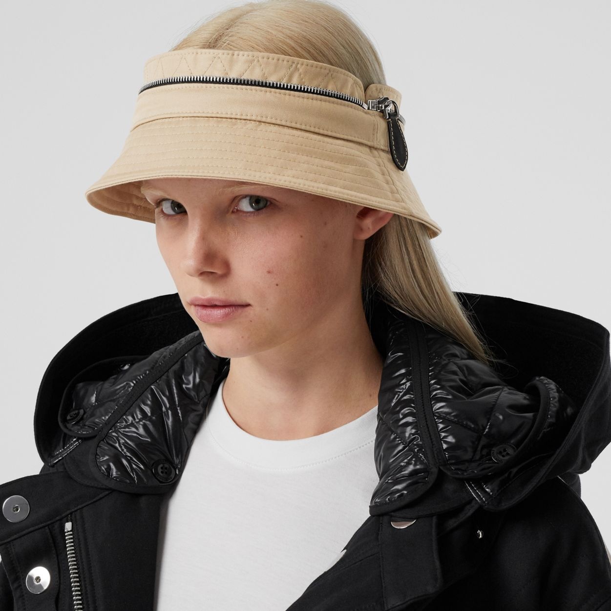 Zip Detail Nylon and Cotton Twill Bucket Hat - 10