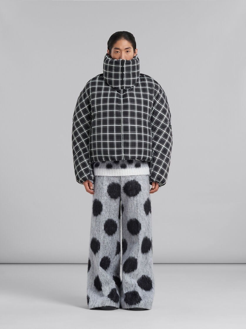 BLACK CHECKED OVERSIZED DOWN JACKET - 2
