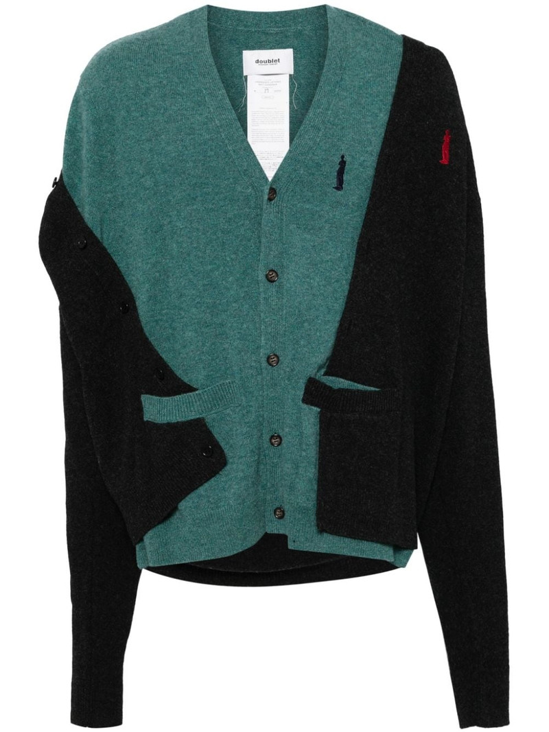 Undressed knitted cardigan 1