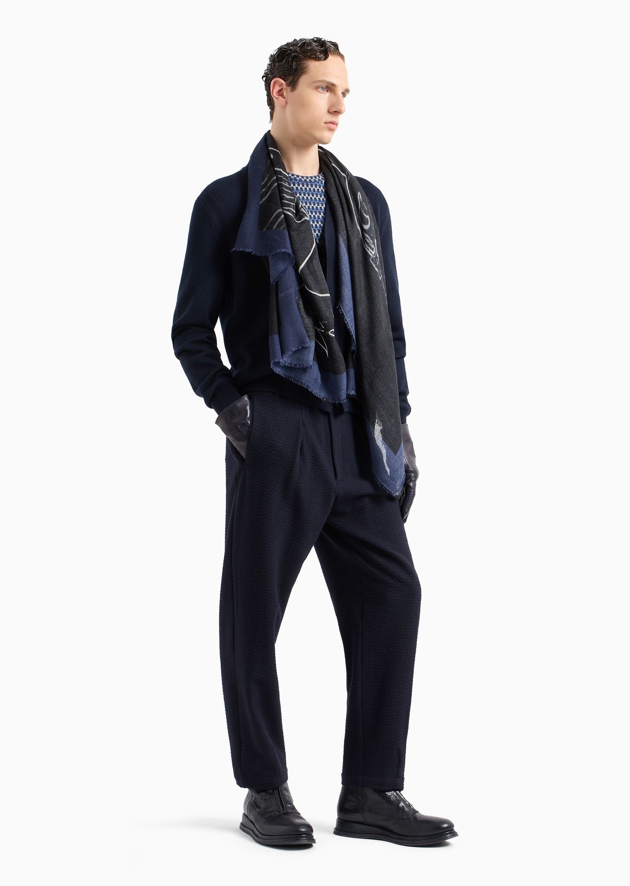 Single-pleat, virgin wool and cashmere seersucker trousers - 4