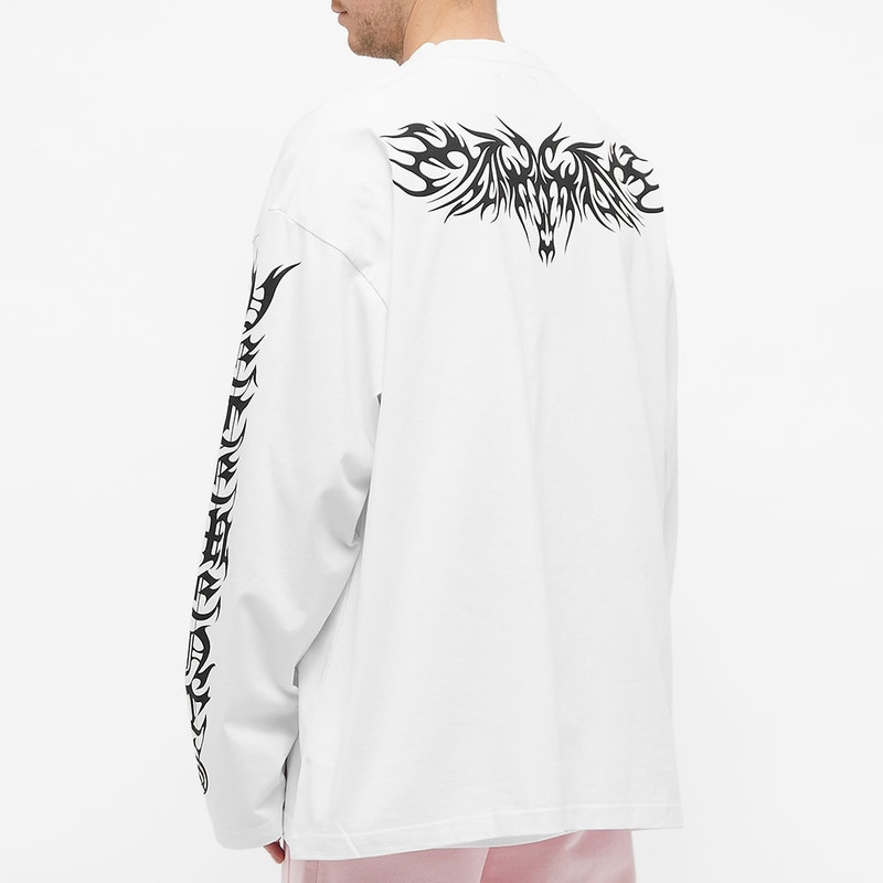 VETEMENTS Long Sleeve Gothic Logo Oversized Tee 5