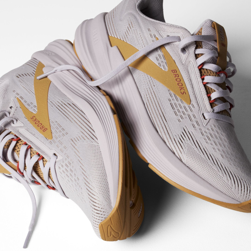 BROOKS Revel 8 outlook